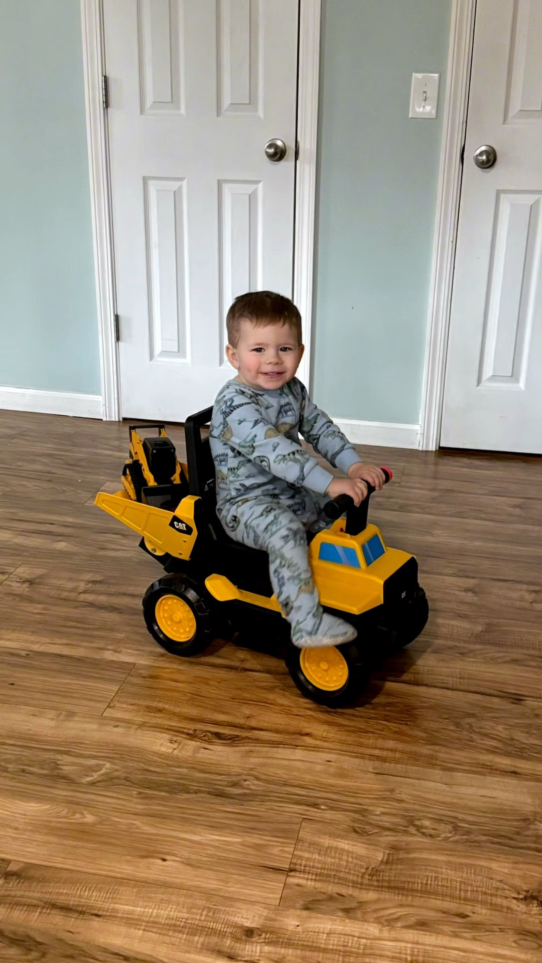 This 2-in-1 rideable dump truck has been such a hit with both boys 🤎
They can ride it around, carry things in the back, or just use it as a regular dump truck.
Lights and sounds make it even more fun!
Linking it here in case your little ones would love it too.

#LTKdayinmylife #LTKKids #LTKmomlife