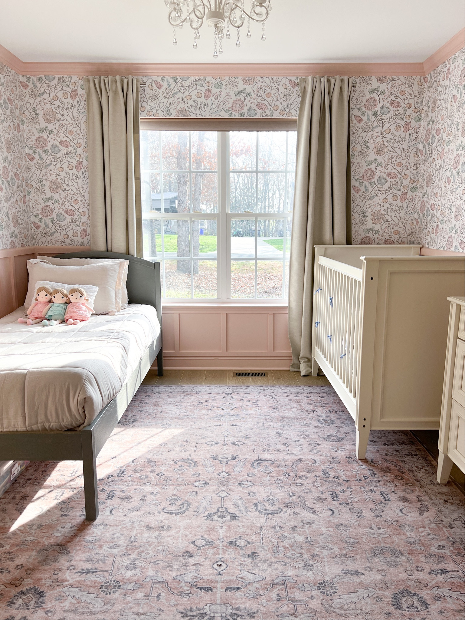Girls Bedroom Decor Links 

#LTKFind #LTKhome #LTKSale