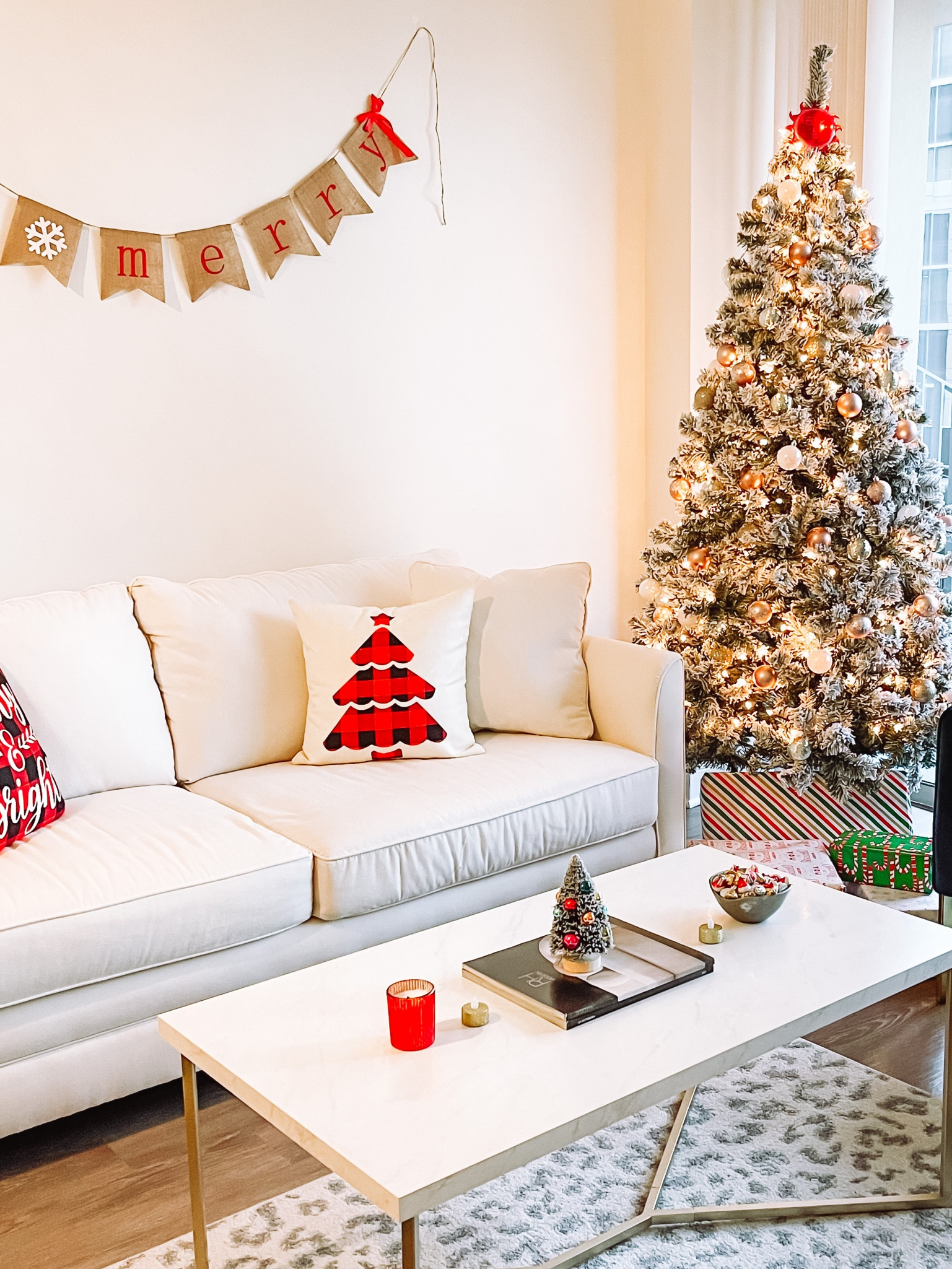 Christmas decor
Christmas tree 
Holiday decor 

#LTKhome #LTKHoliday