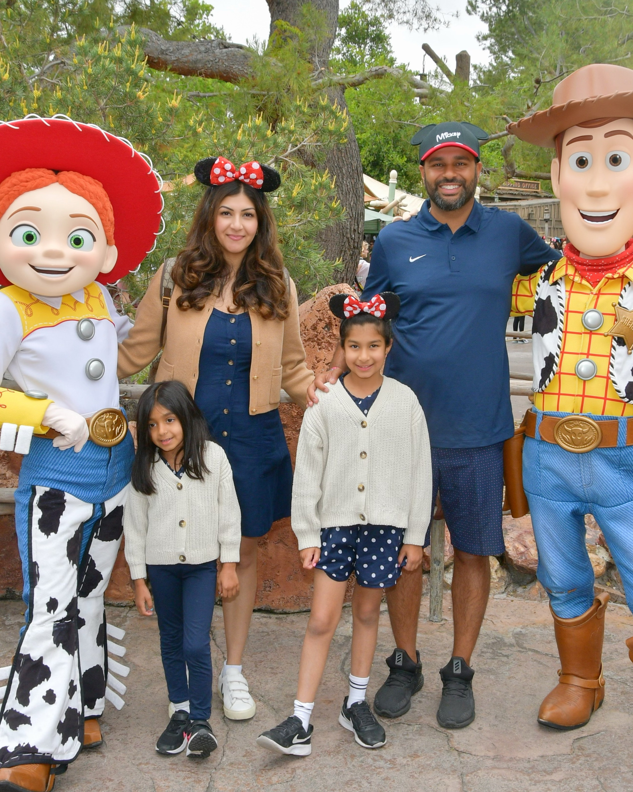 Family matching outfits for Disneyland 


Pink outfit / theme park outfit / Disneyland outfit / Disney world outfit / travel outfit / family vacation / what to wear to Disney / california outfit / Macys outfit / Janie and jack / Amazon outfit  / mini mouse ears / Mickey ears / polka dot

#LTKKids #LTKFamily #LTKTravel