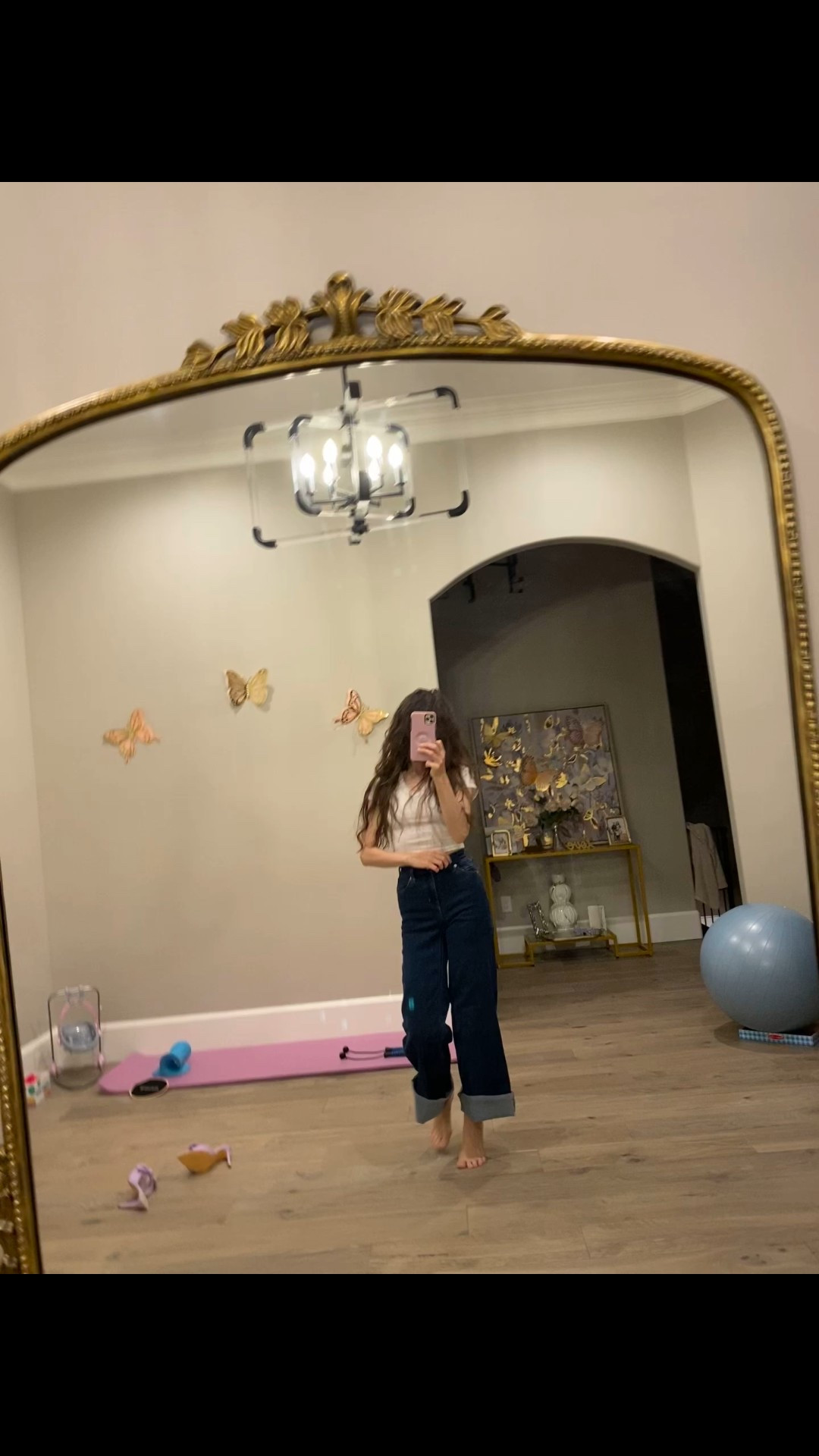 ✨ LOOK FOR LESS ALERT ✨
This chic denim look was already a steal, but I just found it for under $20 right now!!! 🩵 These high waisted wide leg jeans are perfection you can cuff them for a more relaxed vibe or leave them long for that leg lengthening look.

Style tip: pair them with your favorite bodysuit, cozy sweater, or a cute tee like I’m wearing here for effortless fall elegance 🍂

👖 Tap to shop this look before it’s gone  affordable, flattering, and totally luxe for less! #LTKFinds #LTKDenim #LTKUnder50 #FallStyle #LookForLess


#LTKSeasonal #LTKStyleTip #LTKSaleAlert