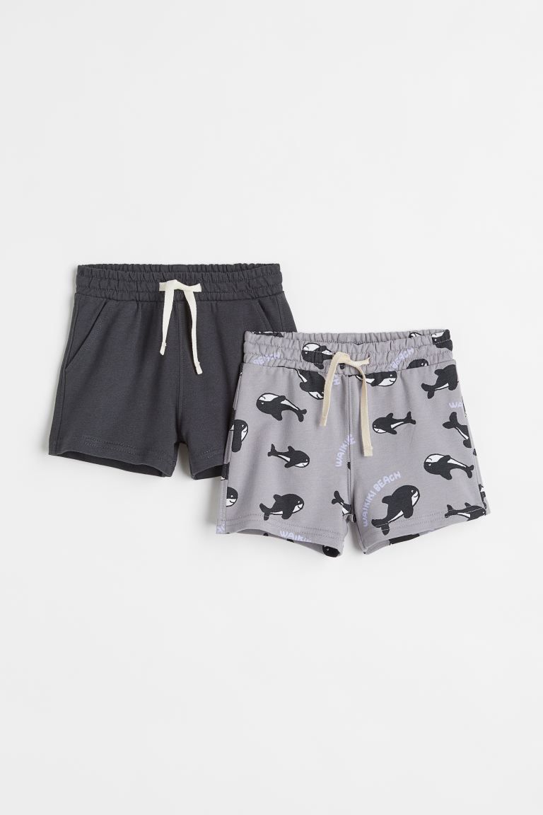 Sweatshorts in lightweight cotton fabric with one back pocket. Elasticized waistband with drawstr... | H&M (US + CA)