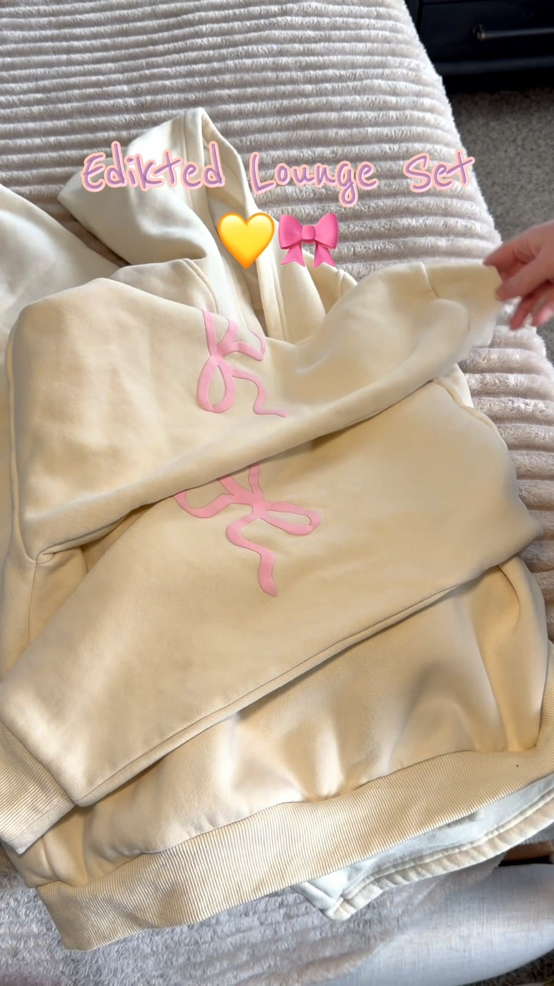 Comfort but make it cute! The pink bows 🎀 are what sold me!

#LTKMidsize #LTKSaleAlert #LTKmomlife