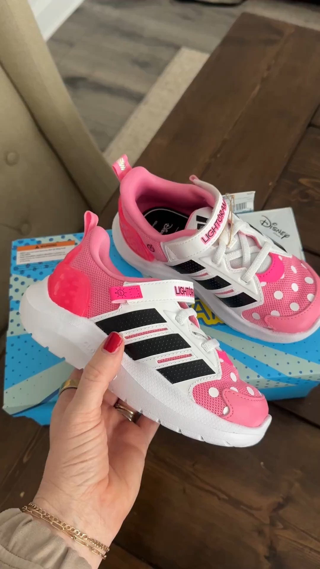 The cutest girls shoes!! Polka dots, pink & light up bows!!

#LTKKids #LTKSaleAlert