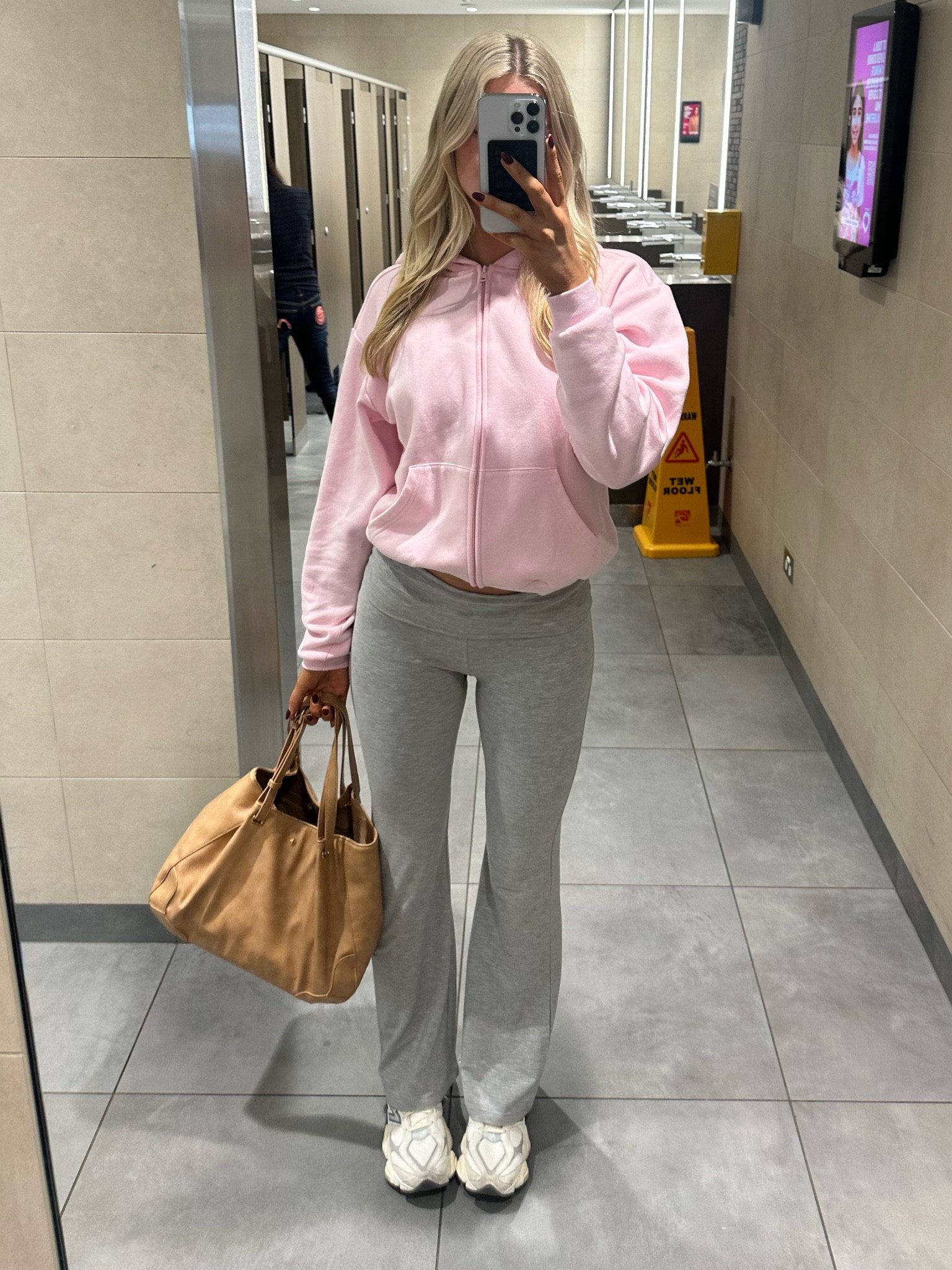 todays airport fit! Flares are cropshop boutique but I have linked another similar pair that I love xx 

#LTKaustralia #LTKstyletip