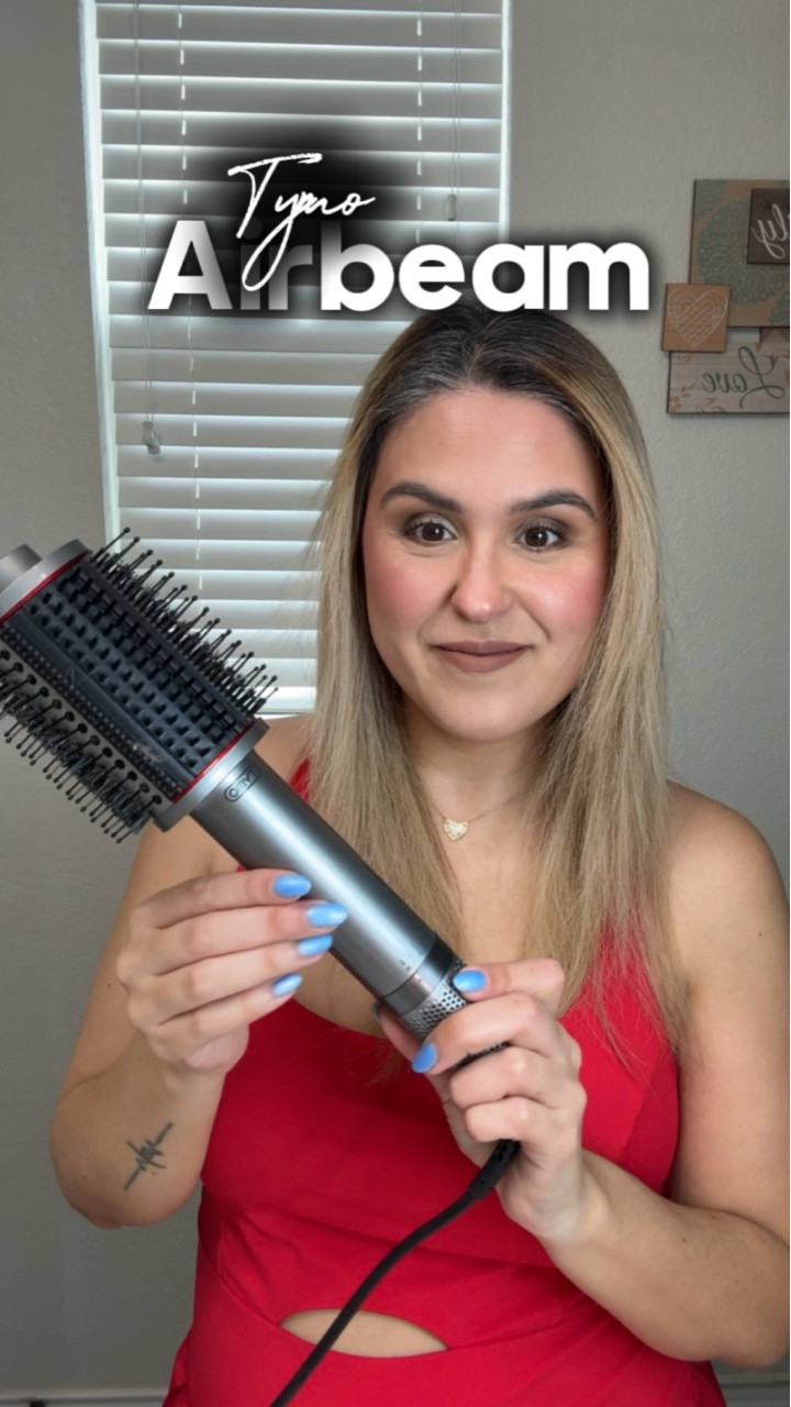 Una súper herramienta para usar con el cabello húmedo.
#tymobeauty #curlstymo #airbrush 
@tymo_fashiontech