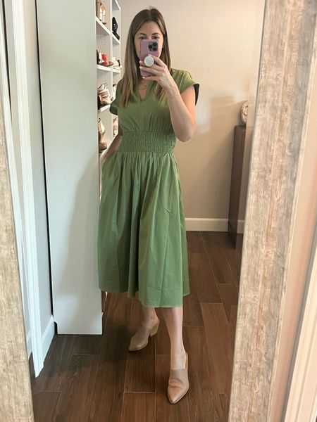 Looking for a dress that’s simple and chic? Try this one! Love the dolman sleeves, smocked waistband and pockets. Comfy and perfect for spring, summer or fall. Plus it’s on sale! Petite sizing available. 

Finish with a tan heeled mule.

Dress runs TTS. Wearing a US 6.

#LTKsalealert