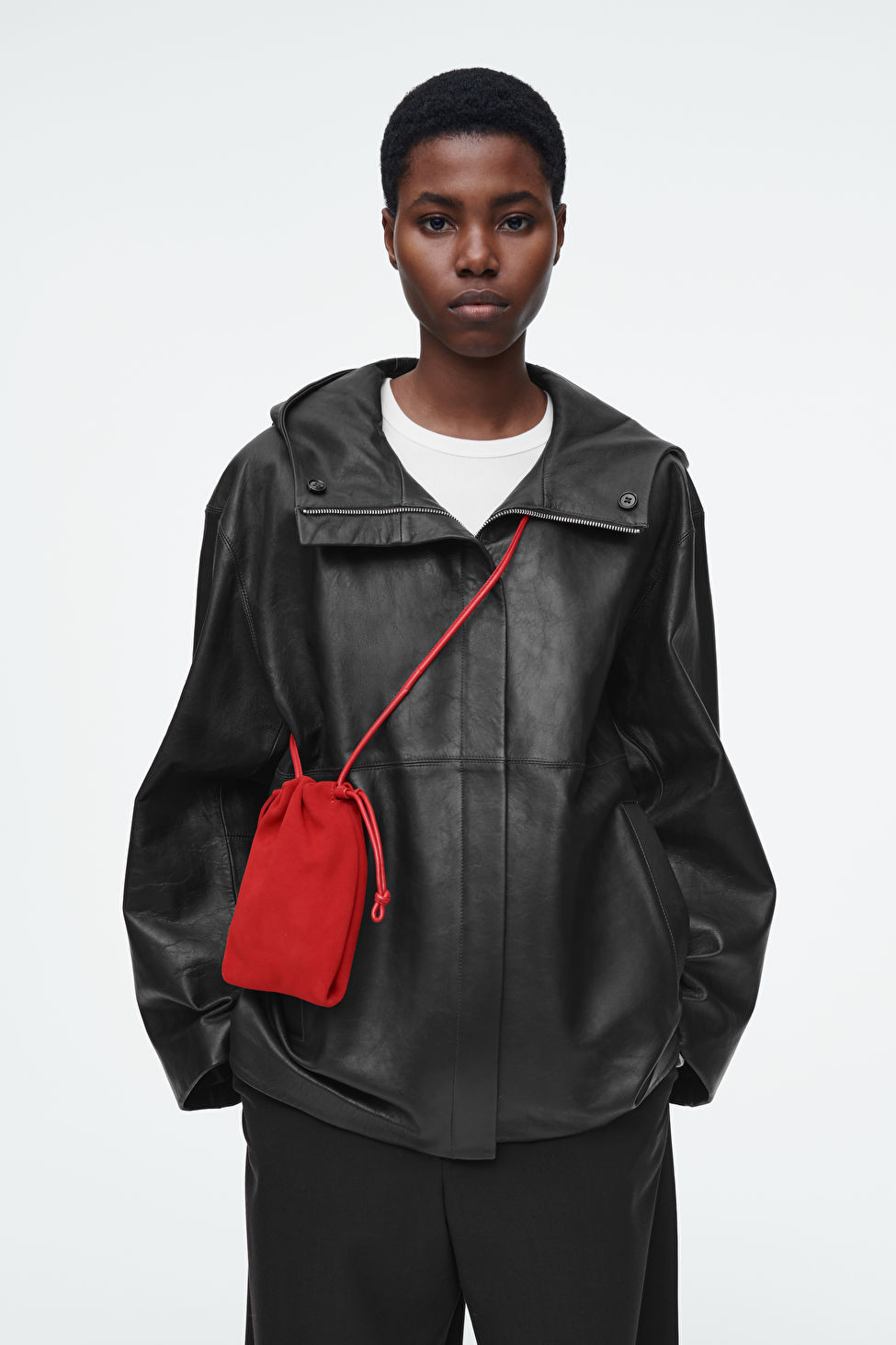 CAVATELLI PHONE POUCH - LEATHER | COS UK