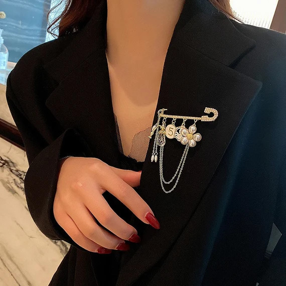 Retro Handmade Pin Tassel Chain Pearl Rhinestones Bee Brooch | Etsy | Etsy (US)