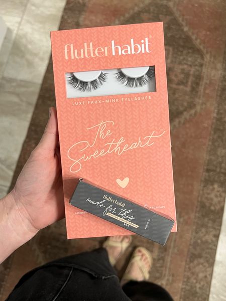 Flutter Habit eyelashes 

#LTKbeauty