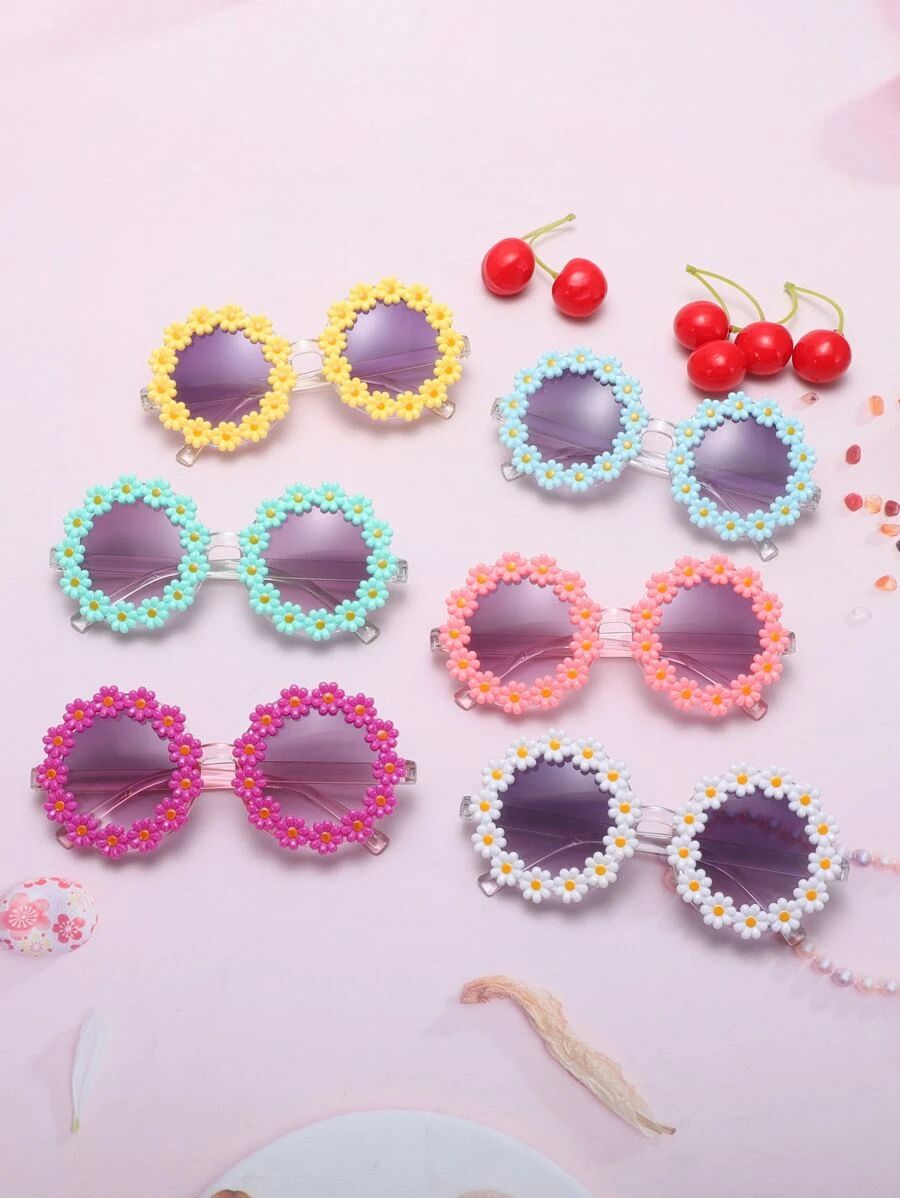 1pair Kids Daisy Decor Sunglasses SKU: sc2302217113887339(56 Reviews)$3.40$3.23Join for an Exclus... | SHEIN