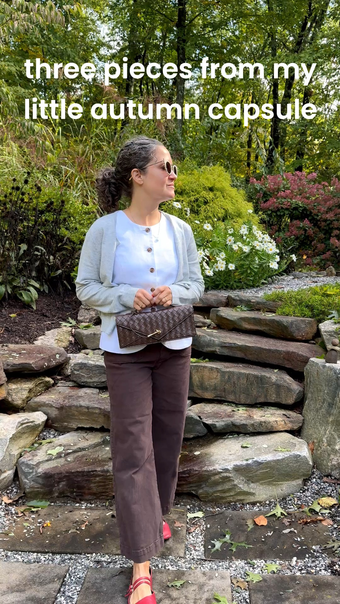 Today’s ootd~ fall outfit ~ three pieces from my little autumn capsule wardrobe ~ gray cardigan over structured vest, Paige pants. Accessorized with my new JW Pei clutch and Steve Madden red flats for a pop of color.

#LTKootd #LTKOver40