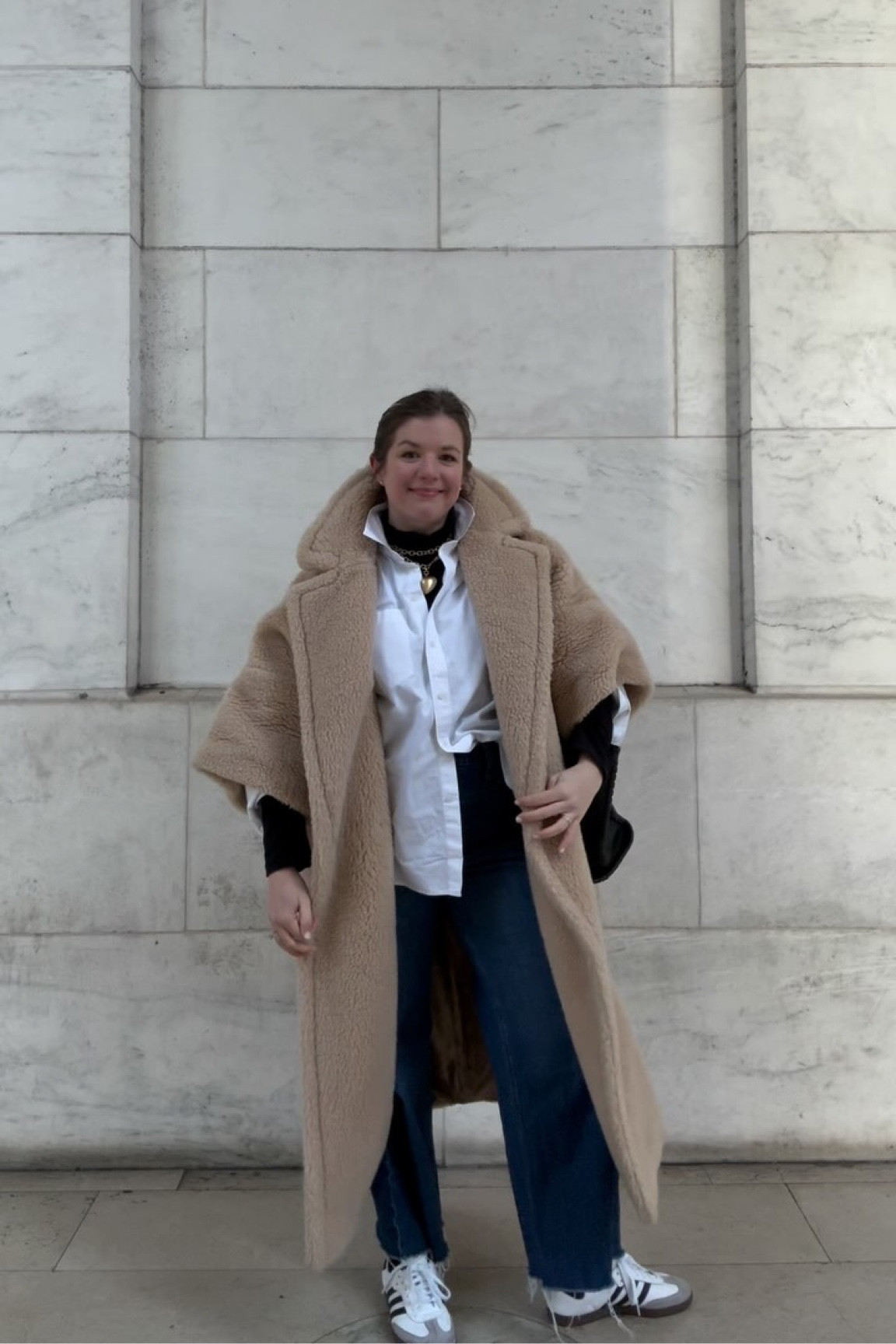 Outfit of the day. 

Jacket: @maxmara 
Shirt, turtleneck, jeans: @jcrew
Shoes: @adidas 
Necklace: @roxanneassoulin 
Bag: @chloe 

#ootd #outfit #styledaily #outfitoftheday #maxmara #injcrew #jcrew #neutrals #basics #elevatedbasics #dailypost #wiw #whatiwore #connecticut #connecticutmoms #teddycoat #connecticutblogger