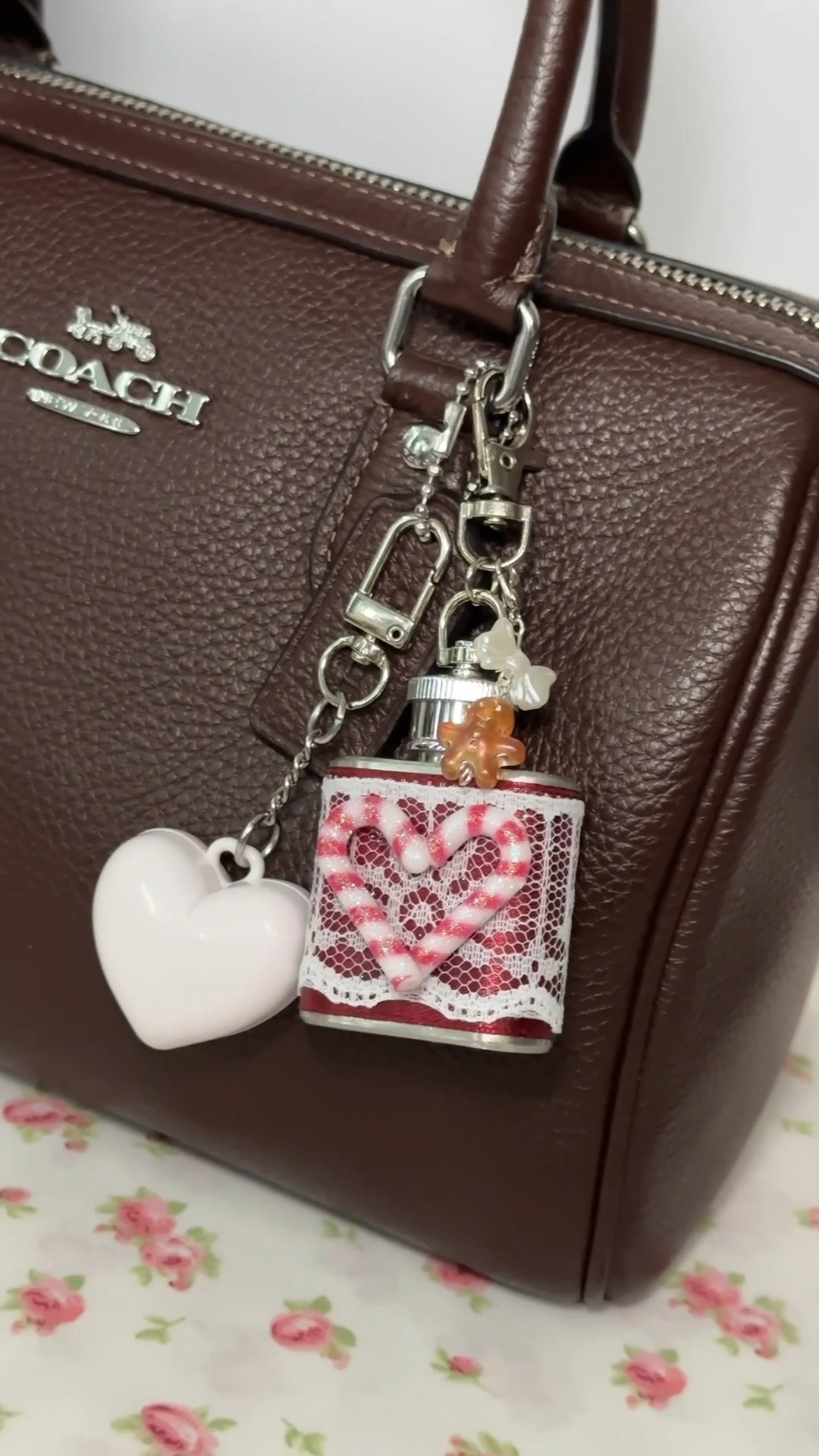 did you guys see the @Sabrina Carpenter came out with new perfume? 

tbh I finally just got the old ones 💀 I’m surprised they still had these, I wanted to get them last year but they were sold out everywhere 

I have SO MANY Christmas videos to edit yet 😭 here are a few of the crafts I’ve been working one! (Tutorial for the solid perfume coming soon 🫶🏻✨) 

♥️ outfit: @Cider 
♥️ bag: @Coach 



#LTKSeasonal #LTKHoliday #LTKGiftGuide