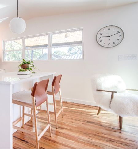 The clock makes a statement 

Come visit my new vacation rental in Fredericksburg Texas! It’s called Koselig Hus which means Cozy House and you can find it on Airbnb



#LTKhome