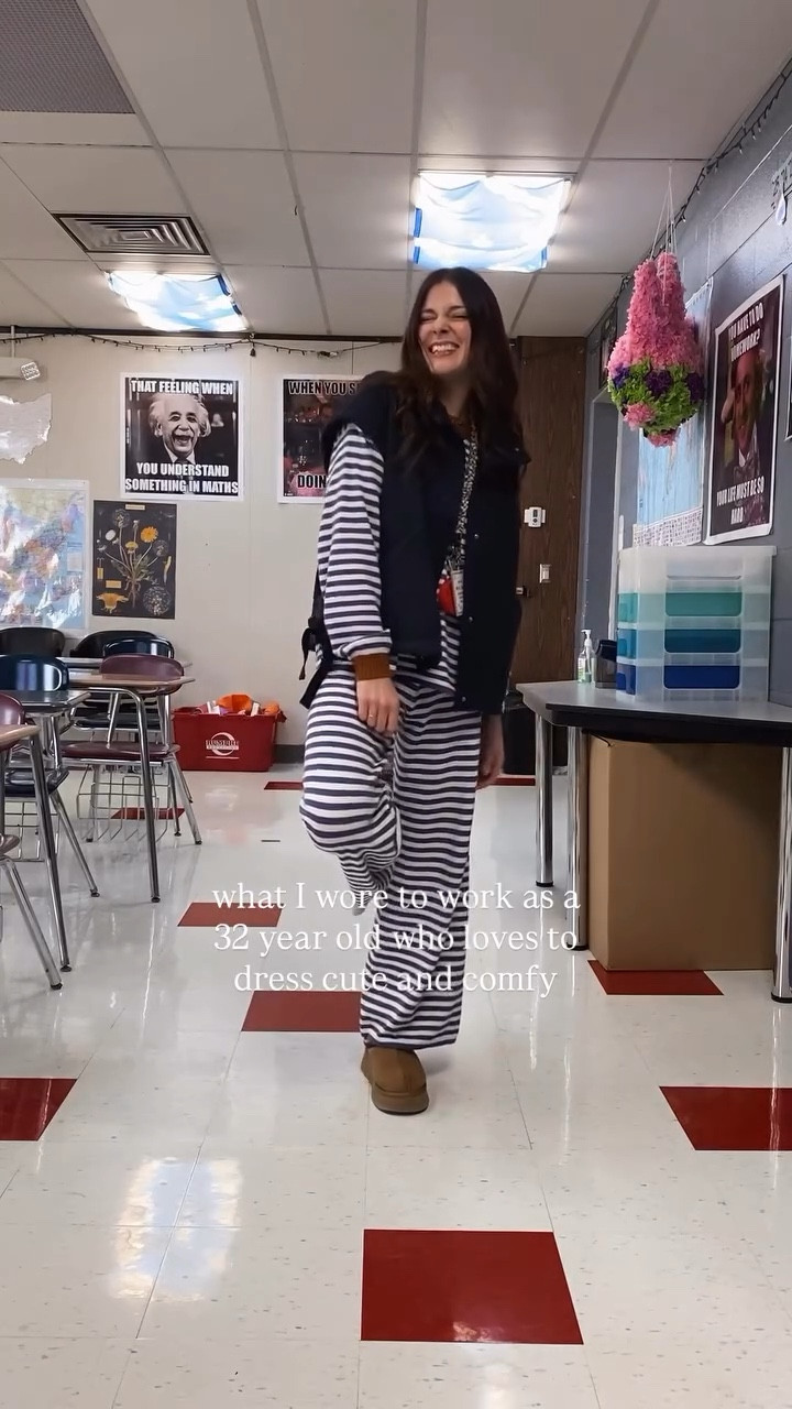 My day is always better when I’m wearing a matching set…. especially when it’s from Aerie 🤭💙

#ltkstyletip #outfitinspo #outfitideas #ootd #outfitoftheday #liketkit #momootd #whatmelwearstoschool #teacher #teacherfollowteachers #teacherootd #teacheroutfit #aerie #aeriereal