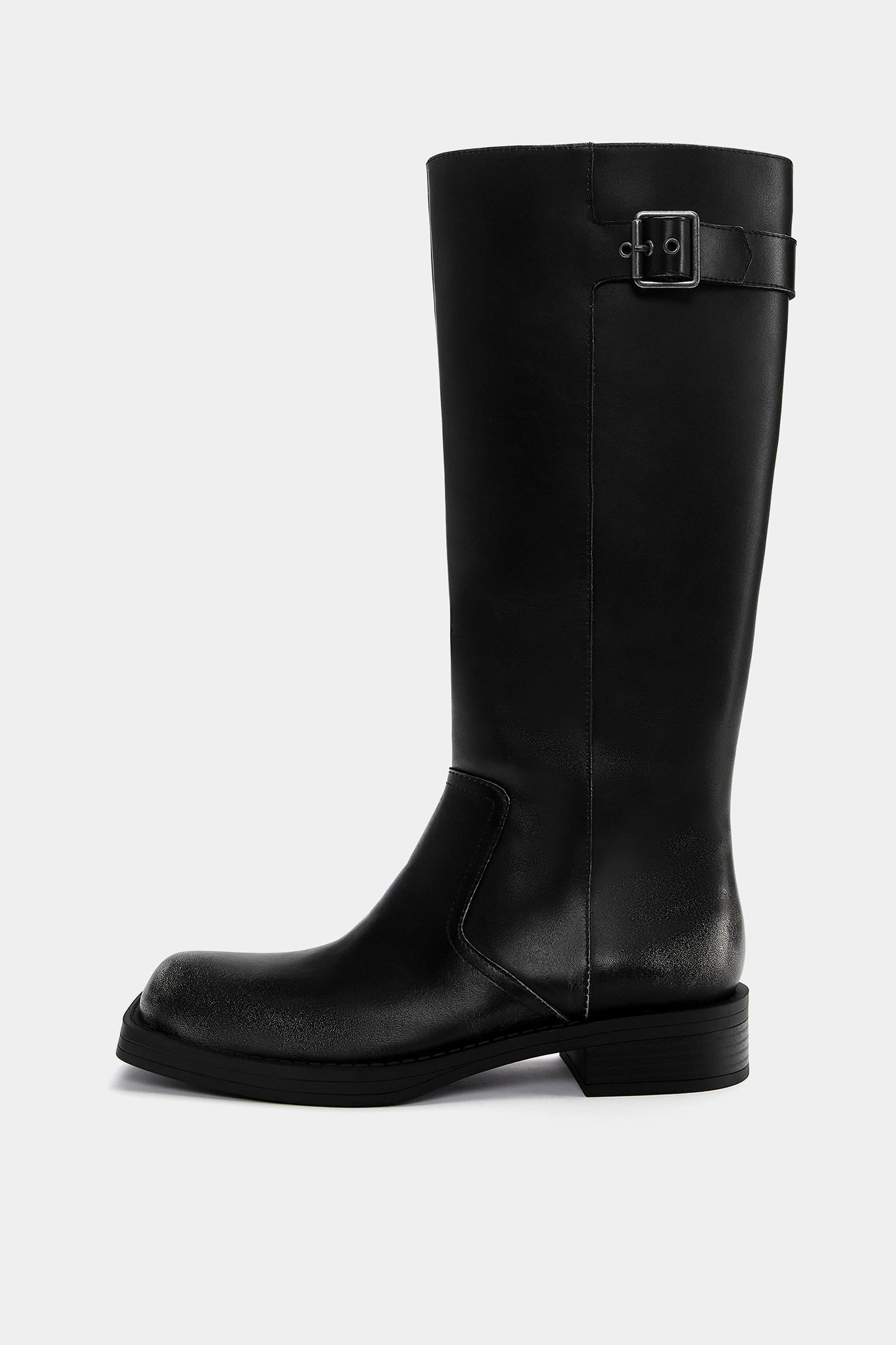 Leather biker boots with buckles | PULL and BEAR UK