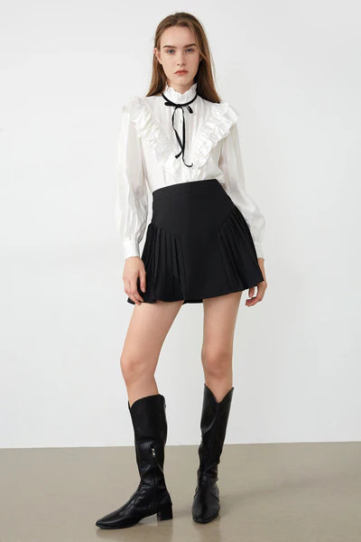 Therma White Frilly Stand Collar Shirt | J.ING