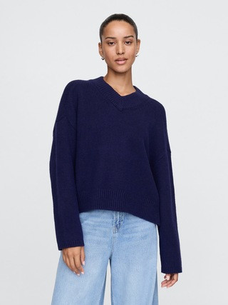 CashSoft Oversized V-Neck Sweater | Gap (CA)
