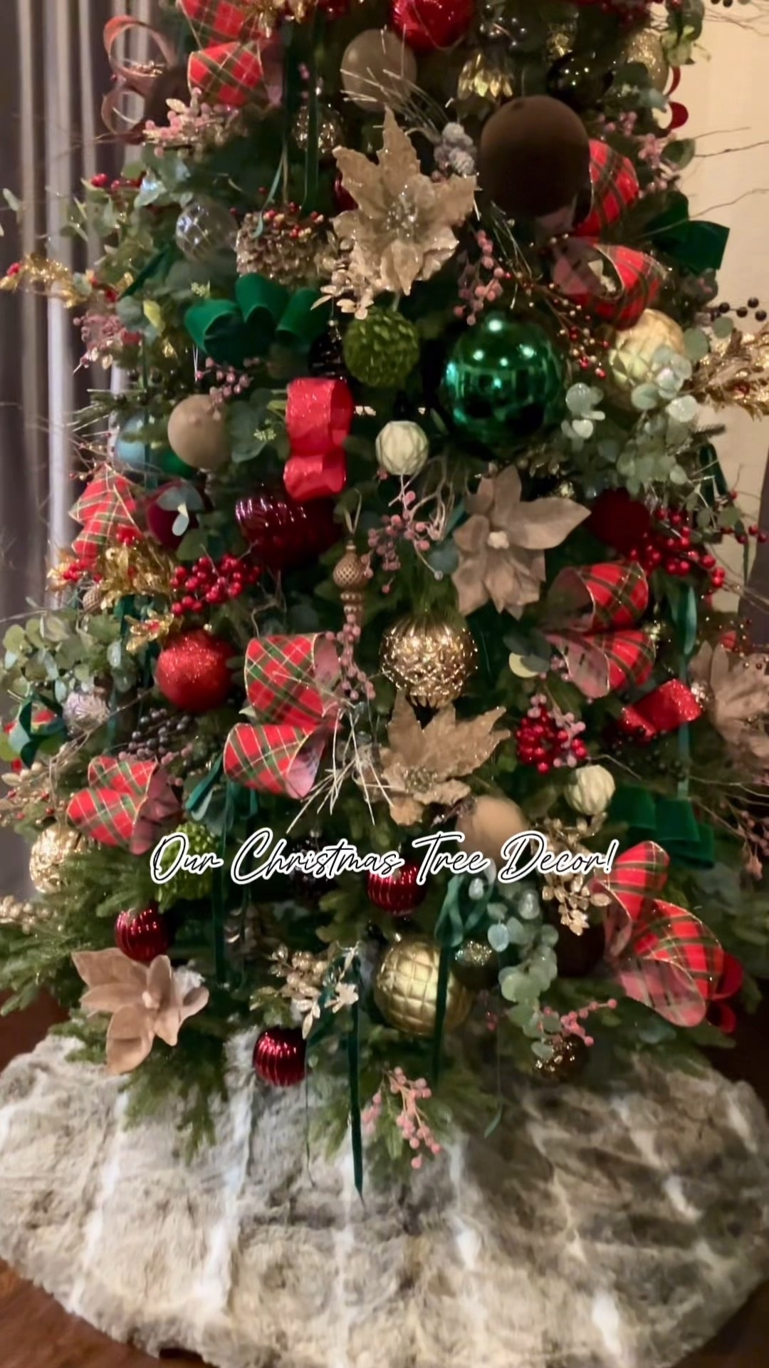 🎄❤️Loving our Christmas Tree decor!  It was so much fun styling our Christmas Tree with beautiful stems, florals, ornaments, fillers, ribbons and bows.

You can check out My LTK page for the links I used to decorate our Christmas Tree~ Thank You!

#christmas #christmastree #christmastreedecor 
#christmasdecor 
#christmastreedecorating 

#LTKHome #LTKSeasonal #LTKHoliday