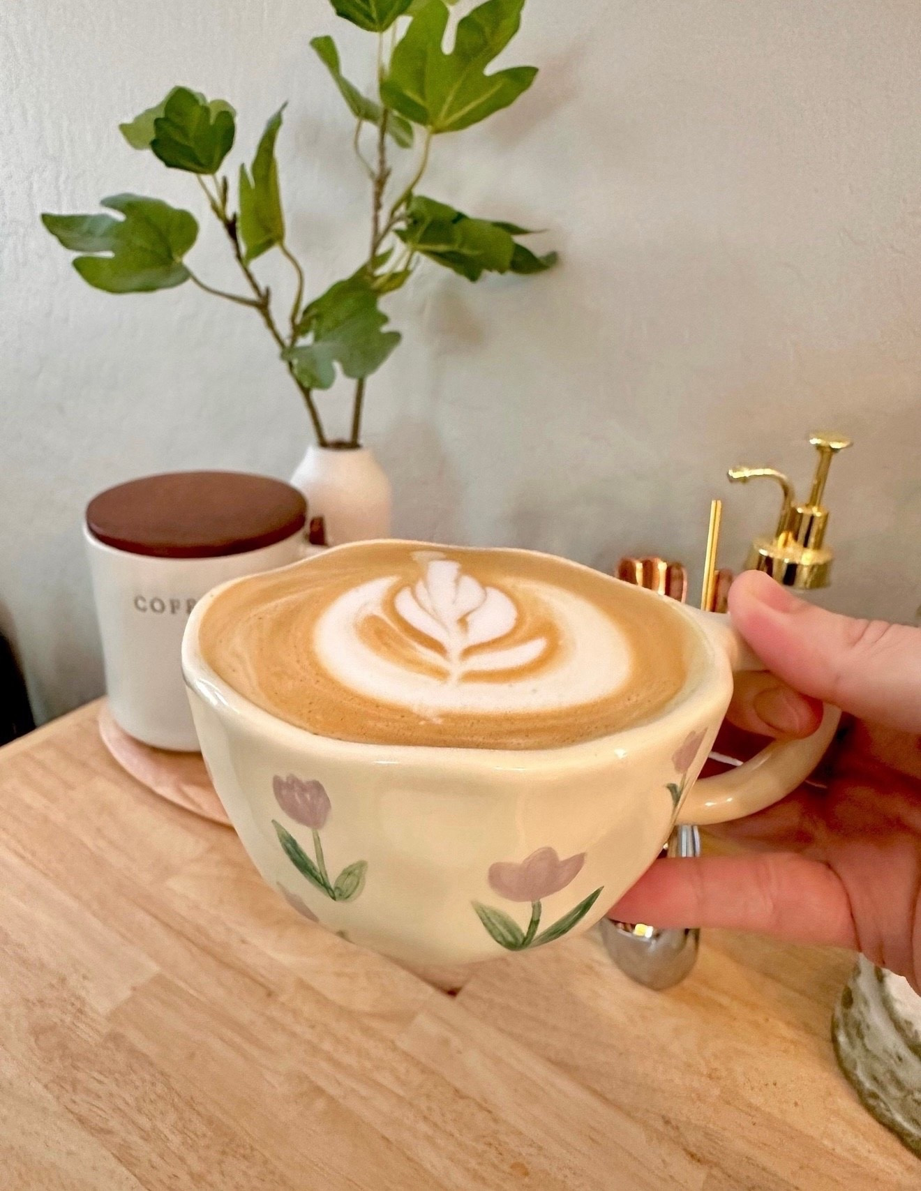 This  adorable coffee mug, available on Amazon, is offered in a set of two for $24 and also in a set of four. It’s an ideal choice for enjoying lattes. And it’s so pretty for spring. 

#LTKhome #LTKfindsunder50 #LTKsalealert

#LTKHome #LTKSaleAlert #LTKmorningroutine #LTKSeasonal #LTKSpringSale