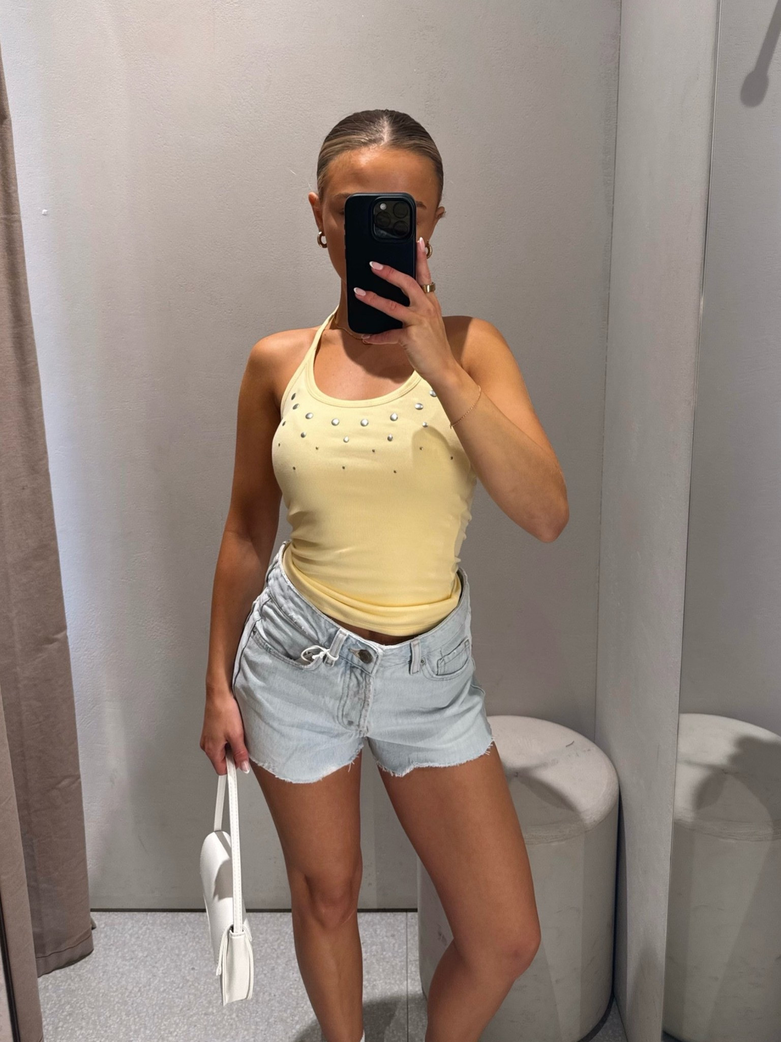 new in zara summer outfits!!🍋

Outfit inspo ideas yellow halter neck stud top crop top denim light blue shorts casual ootd

#LTKsummer #LTKuk #LTKpetite