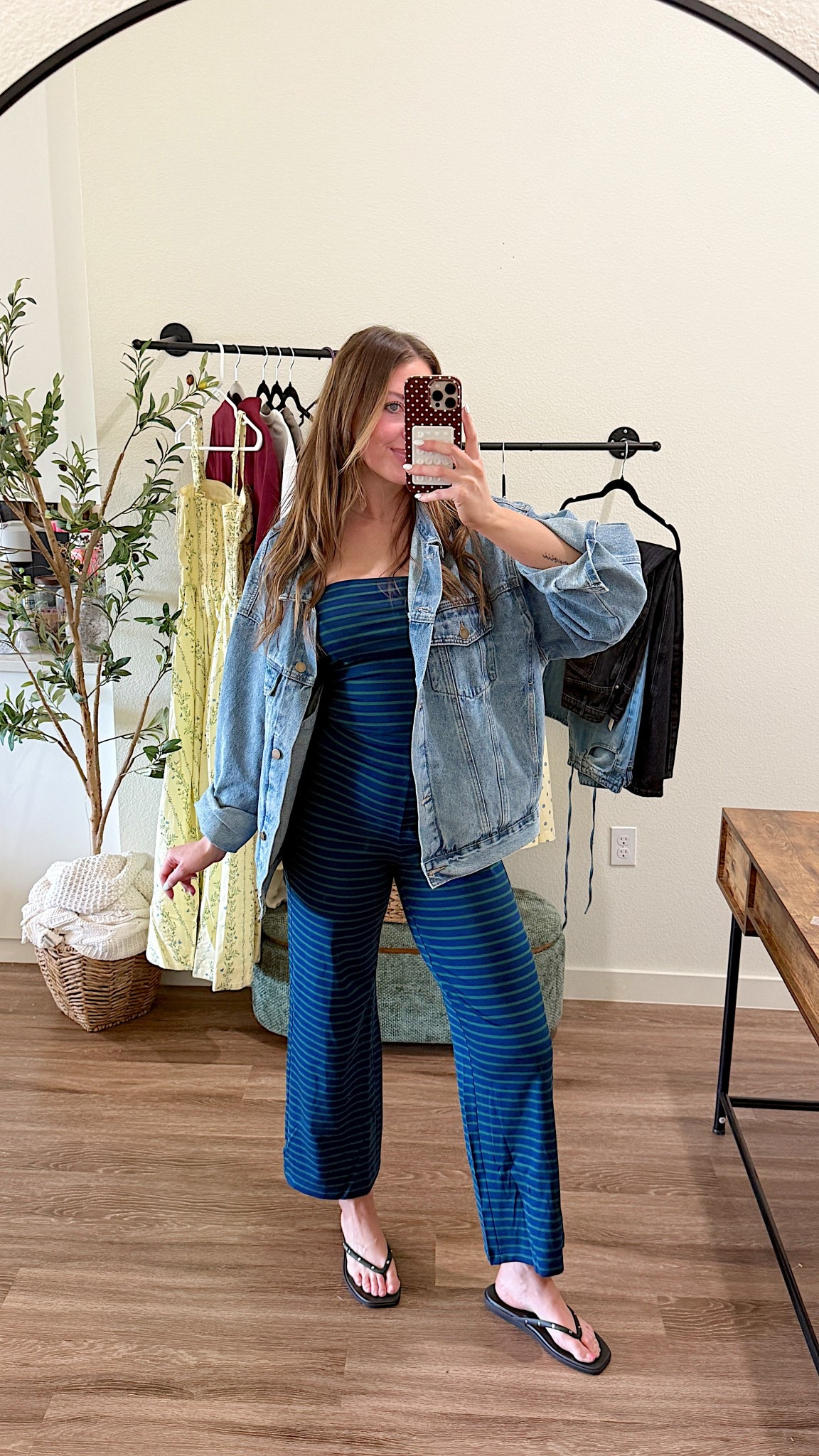 Casual mom ootd 