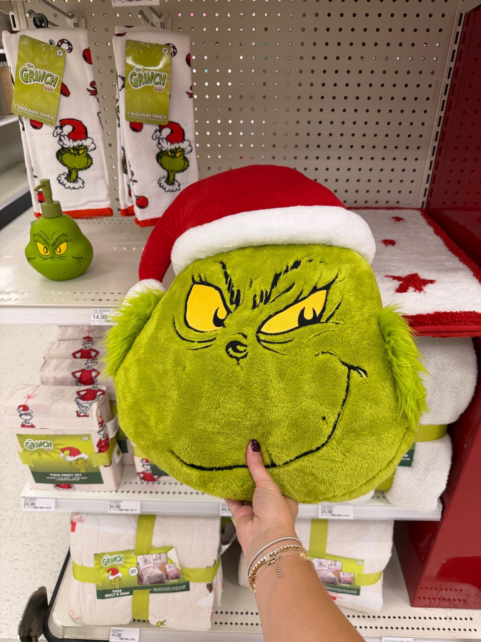New grinch collection @Target

#LTKSeasonal #LTKHome
