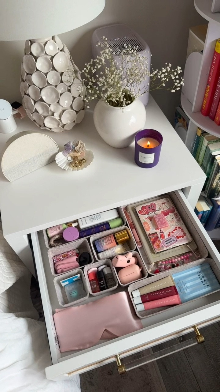 Nightstand organization

Bedside table organization, what’s in my nightstand, what’s on my nightstand, drawer organization, organization, organizing, organize with me, organization project, bedroom inspo, amazon organizers, gadgets, nighttime routine

#LTKSeasonal #LTKFamily #LTKHome