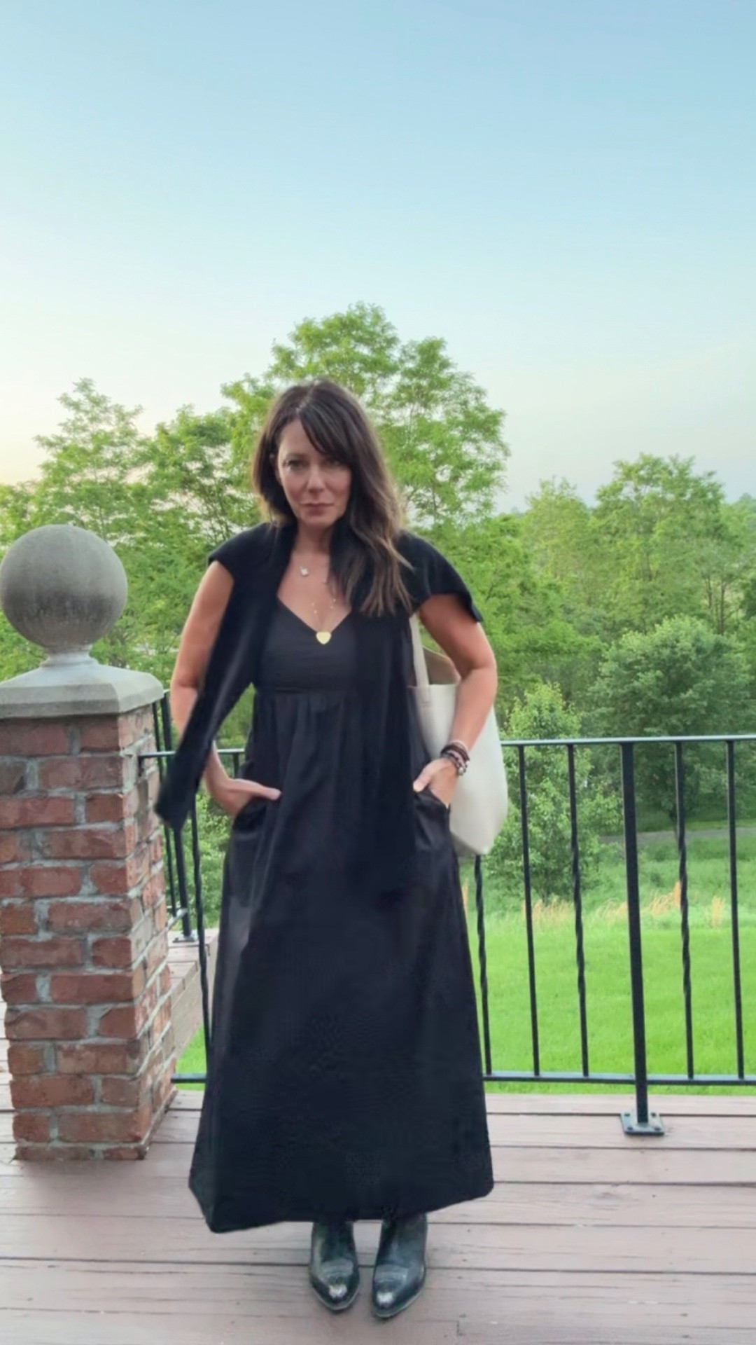 What I wore to dinner tonight 
All from @Quince wearing small in this dress $69
Cashmere sweater $79
Large tote $169

#LTKOver40 #LTKTravel #LTKootd