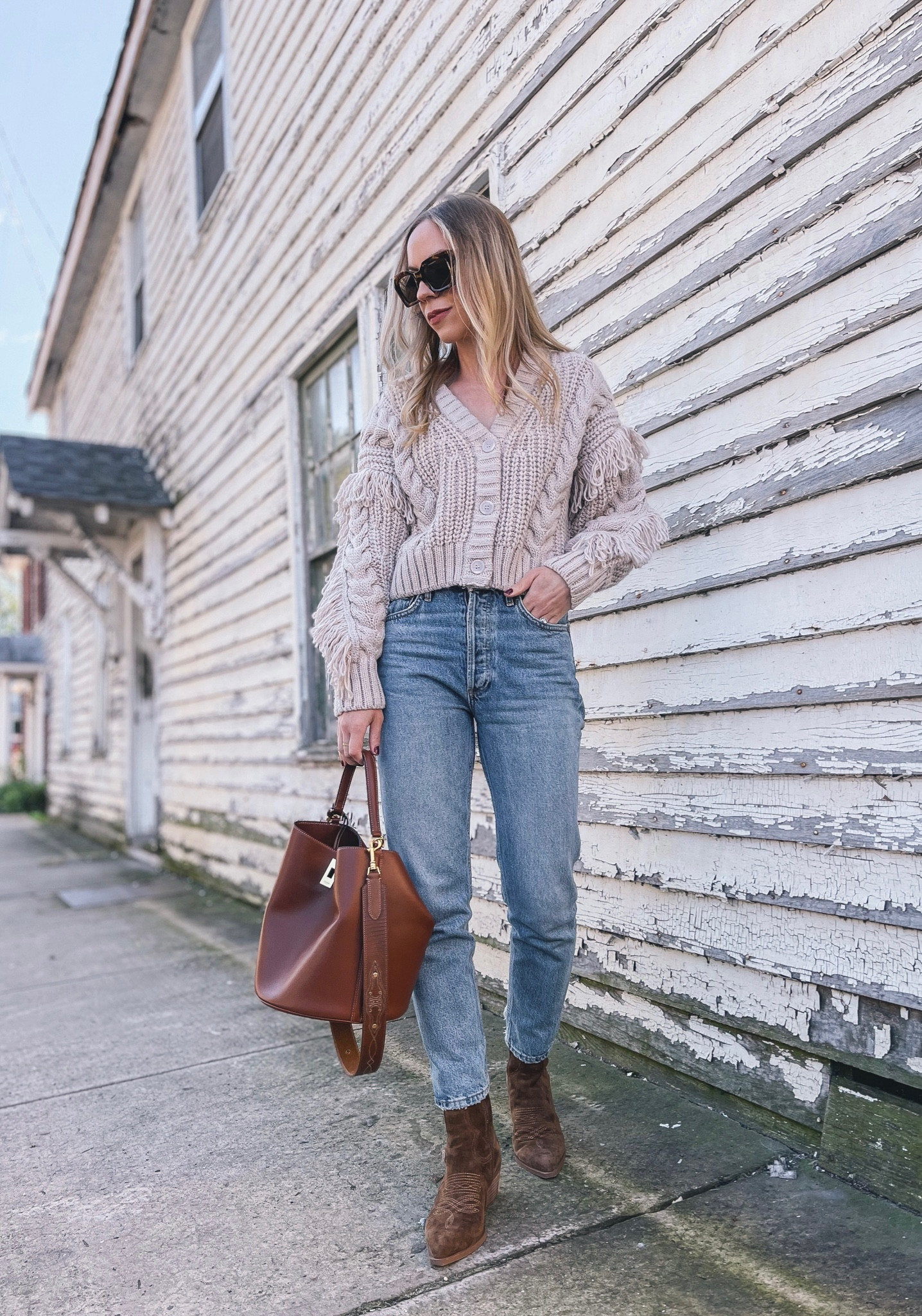 Fall outfit, western style, fringe cardigan, AGOLDE jeans, cowboy boots, western boots

#LTKshoecrush #LTKSeasonal #LTKunder50