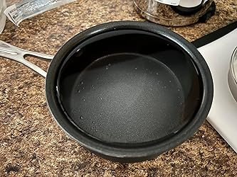 Cuisinart 1-Quart Saucepan, Chef's Classic Nonstick Hard Anodized Saucepan w/Cover, 619-14 | Amazon (US)