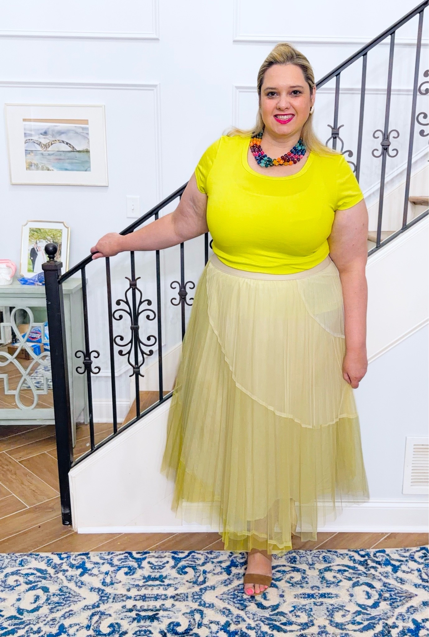 Another wear for the tulle skirt I wore for Easter, this time I styled as a monochromatic look with a pop of color - I am loving that beaded necklaces are back in style 🙌 Wearing an xl tee and 16/18 skirt