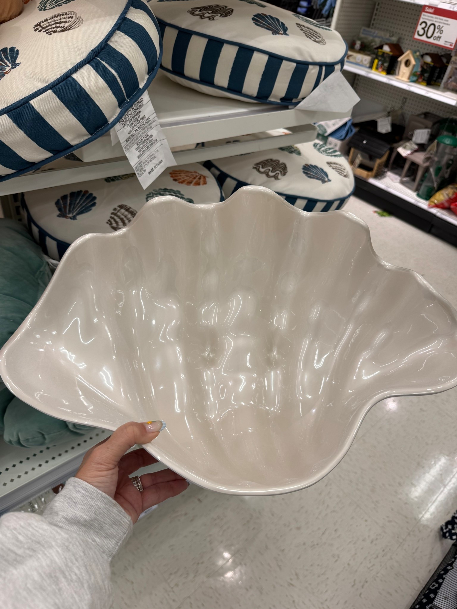 Shell bowl, perfect for ice or summer salad 🥗 

#LTKFindsUnder50 #LTKSeasonal #LTKHome