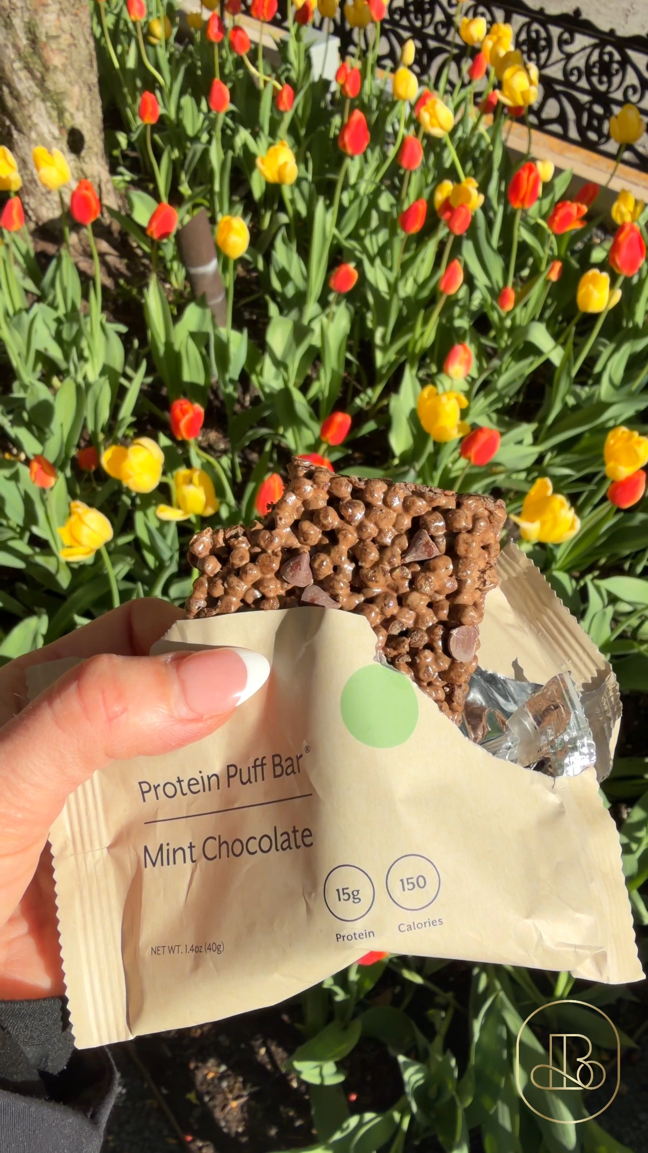 The ultimate post-workout treat that’s permanently living in my gym bag right now! 🌿🍫 If you hate dense, chewy protein bars, this ProMix puff bar has a light, crispy texture that tastes just like a Thin Mint crunch bar. Perfect for curbing sweet cravings after a session or on busy afternoon runs! 💚

#LTKfit #LTKunder50 #LTKhealth #LTKactive #ProMix #ProteinSnacks #GymBagEssentials #CleanEating