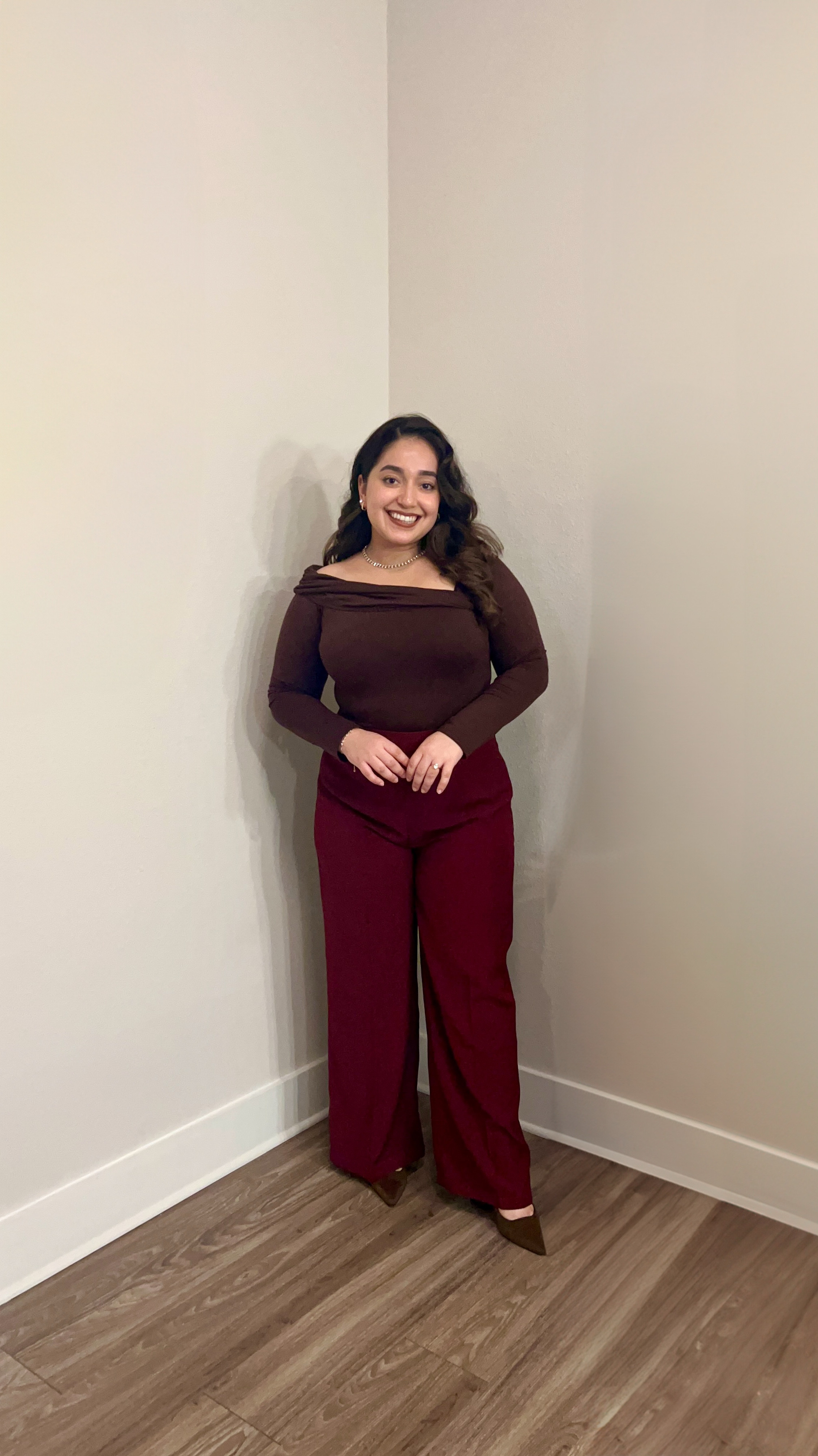 Brown and burgundy— the perfect color combo for a bold yet classic look. 🤎❤️ Shop this outfit @micas.official 
.
.
.
#micasgal #shopmicas #valentines2025 #outfitideas #valentinesday #dressyoutfit #midsizestyle 

#LTKStyleTip #LTKMidsize #LTKFindsUnder50