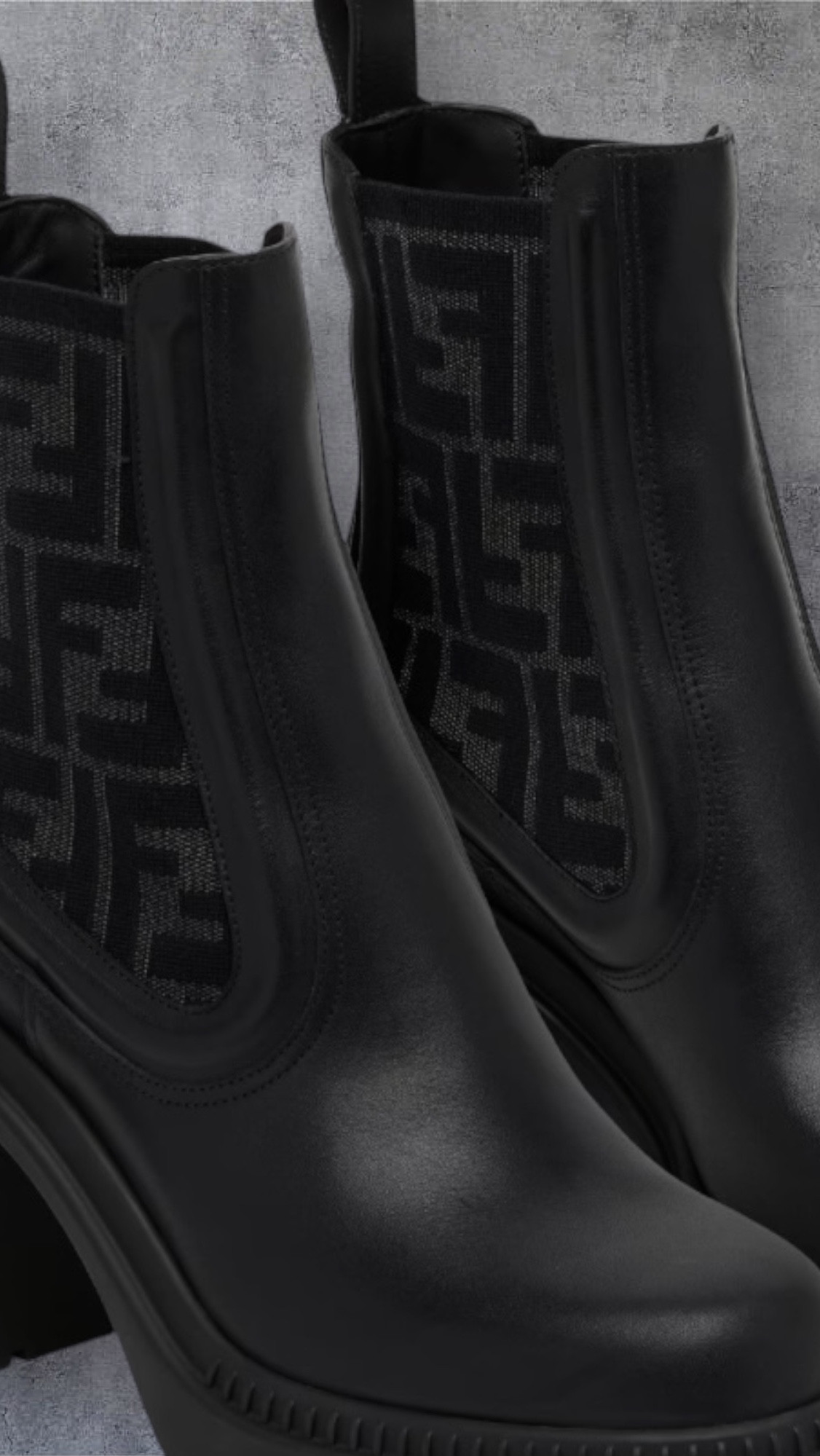 The only Chelsea Boots I own are now on SALE 🥳 Wearing a size 37, fits true to size for a wider foot. Save hundreds now!

#LTKMostLoved #LTKSaleAlert