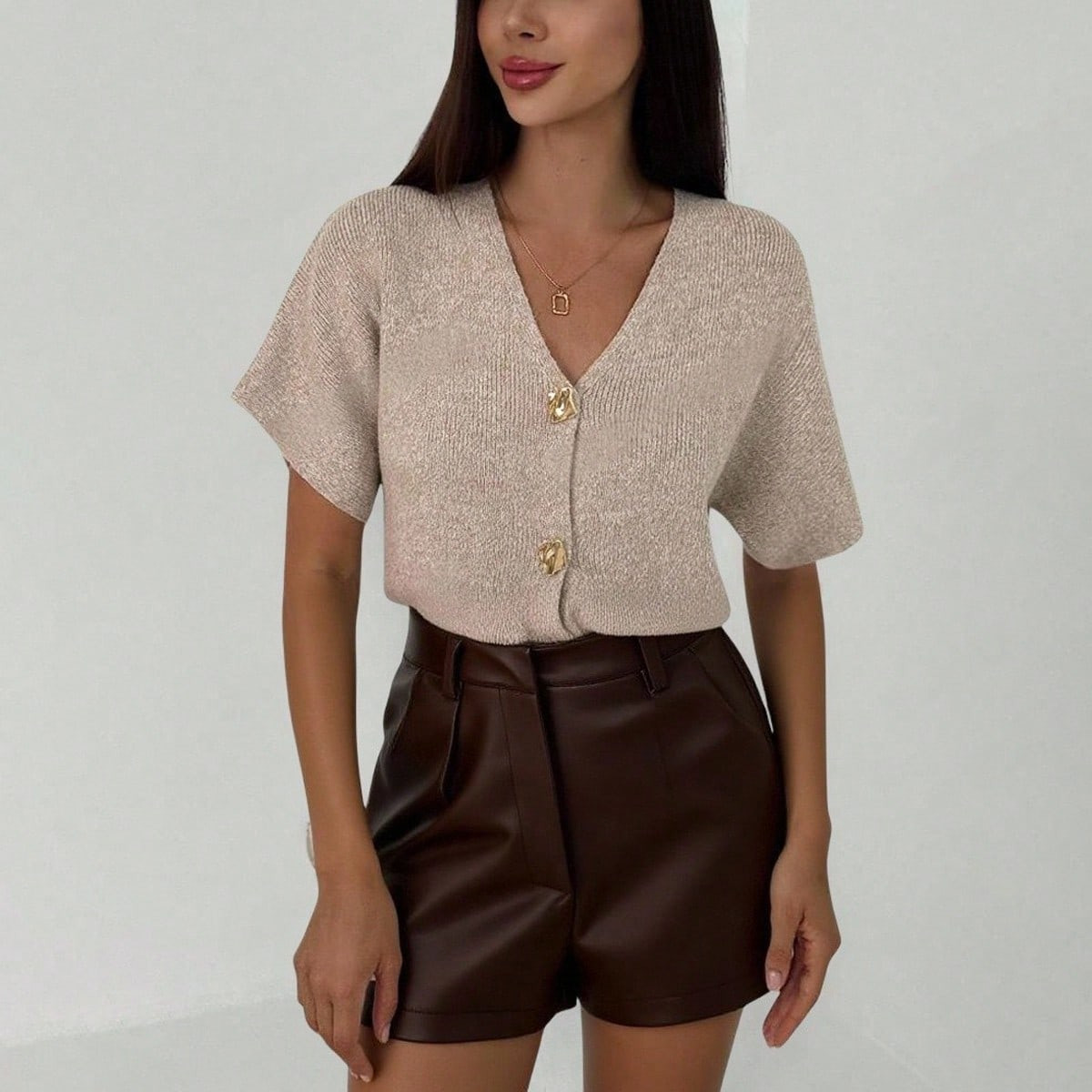 Aloruh Nuevo Cárdigan Minimalista De Moda Para Oficina Y Viajes, De Escote En V Profundo, De Manga Corta, Ajustado, Con Botones, Versátil Y Casual | SHEIN