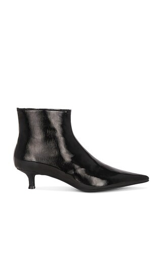 AU$ 340.72
        Previous price:
          AU$ 361.37 | Revolve Clothing (Global)