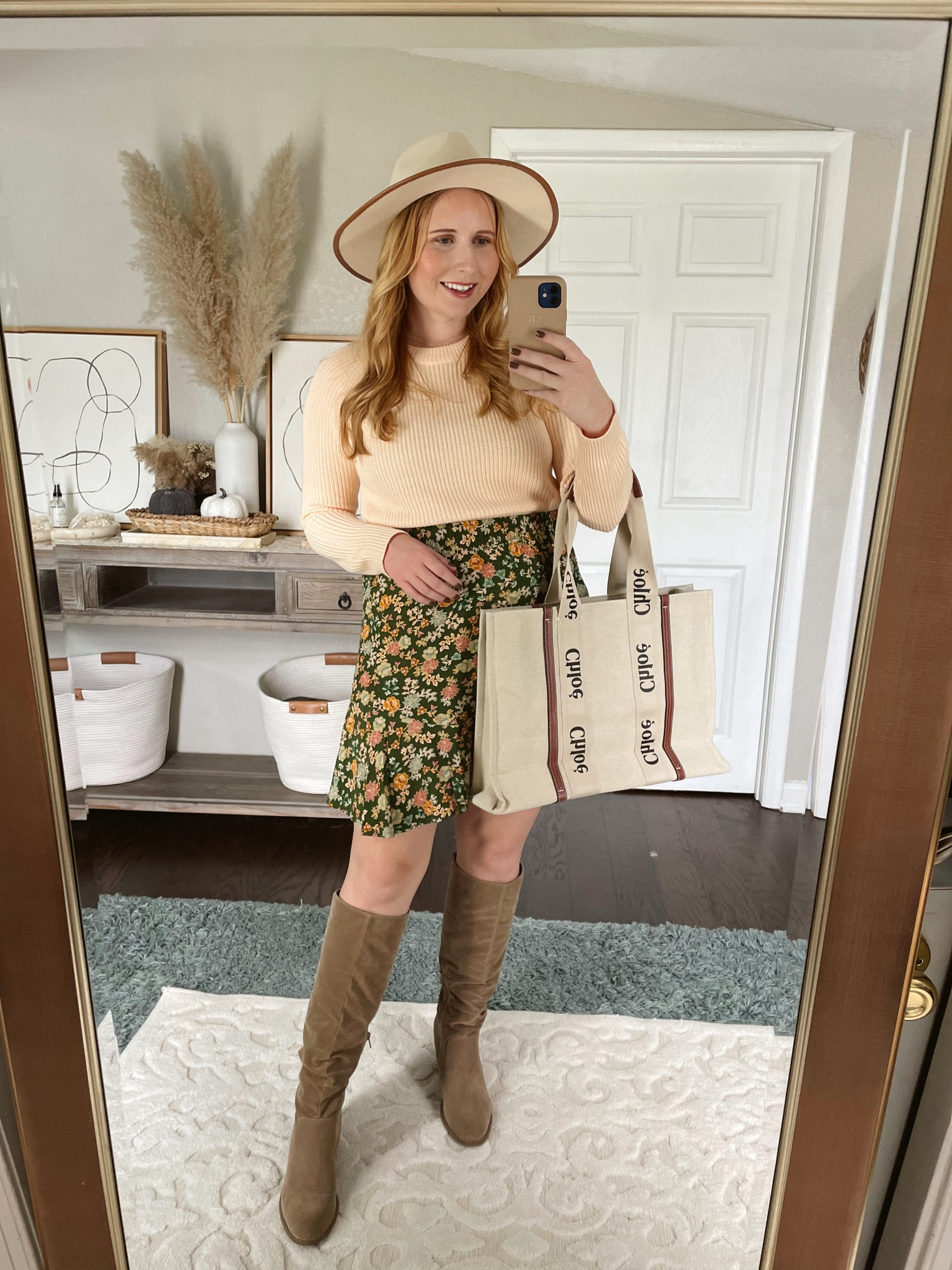 Loft outfit // crewneck sweater: size medium, floral skirt: medium 


#LTKunder100 #LTKworkwear #LTKSeasonal