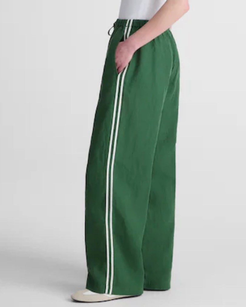Green linen track pants to cheer on your favorite team. GO SPORTS! 💚


#LTKTravel #LTKmomlife #LTKootd