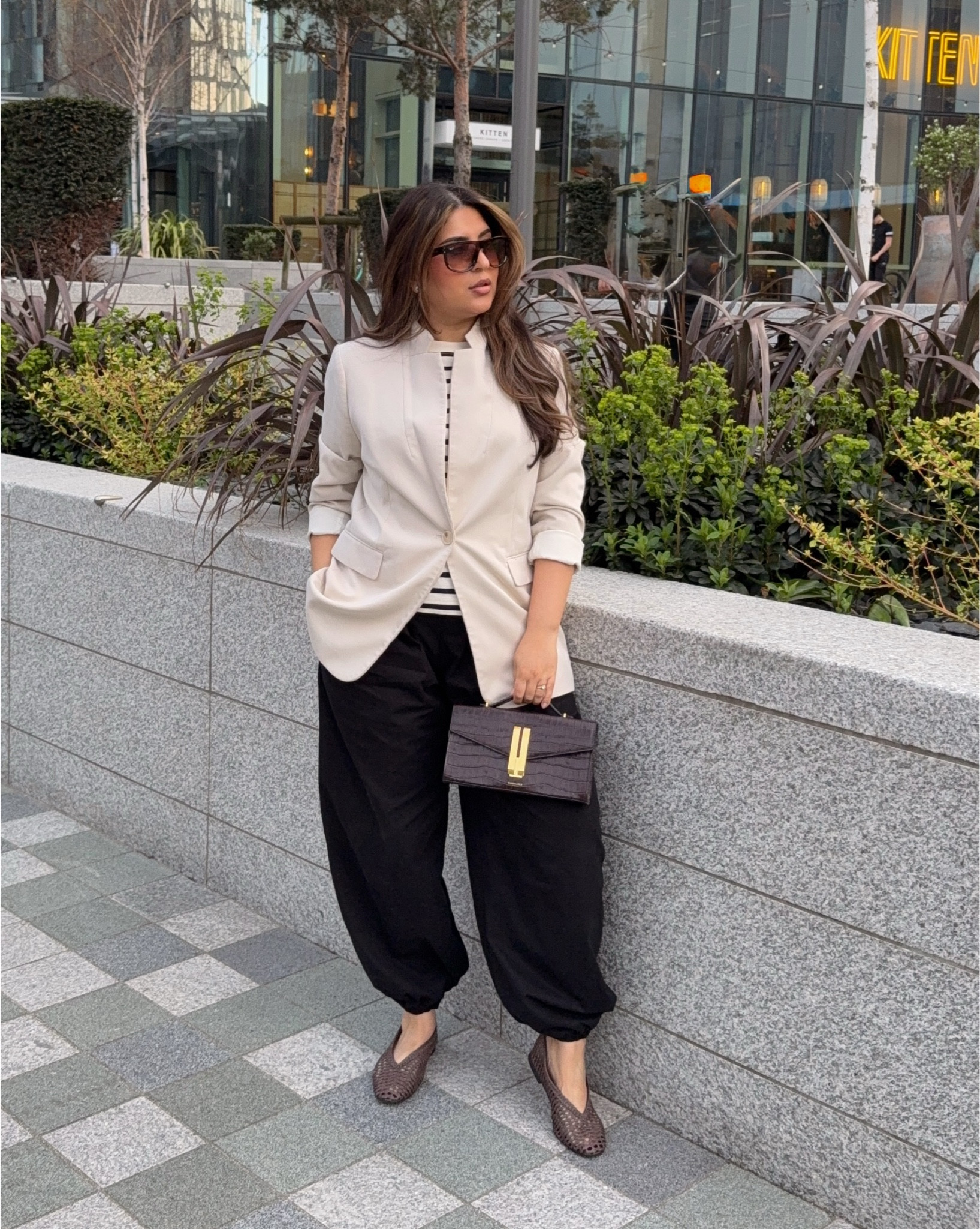 Spring styling ideas ✨balloon pants, blazer + statement accessories 

#LTKspring #LTKstyletip #LTKmodest