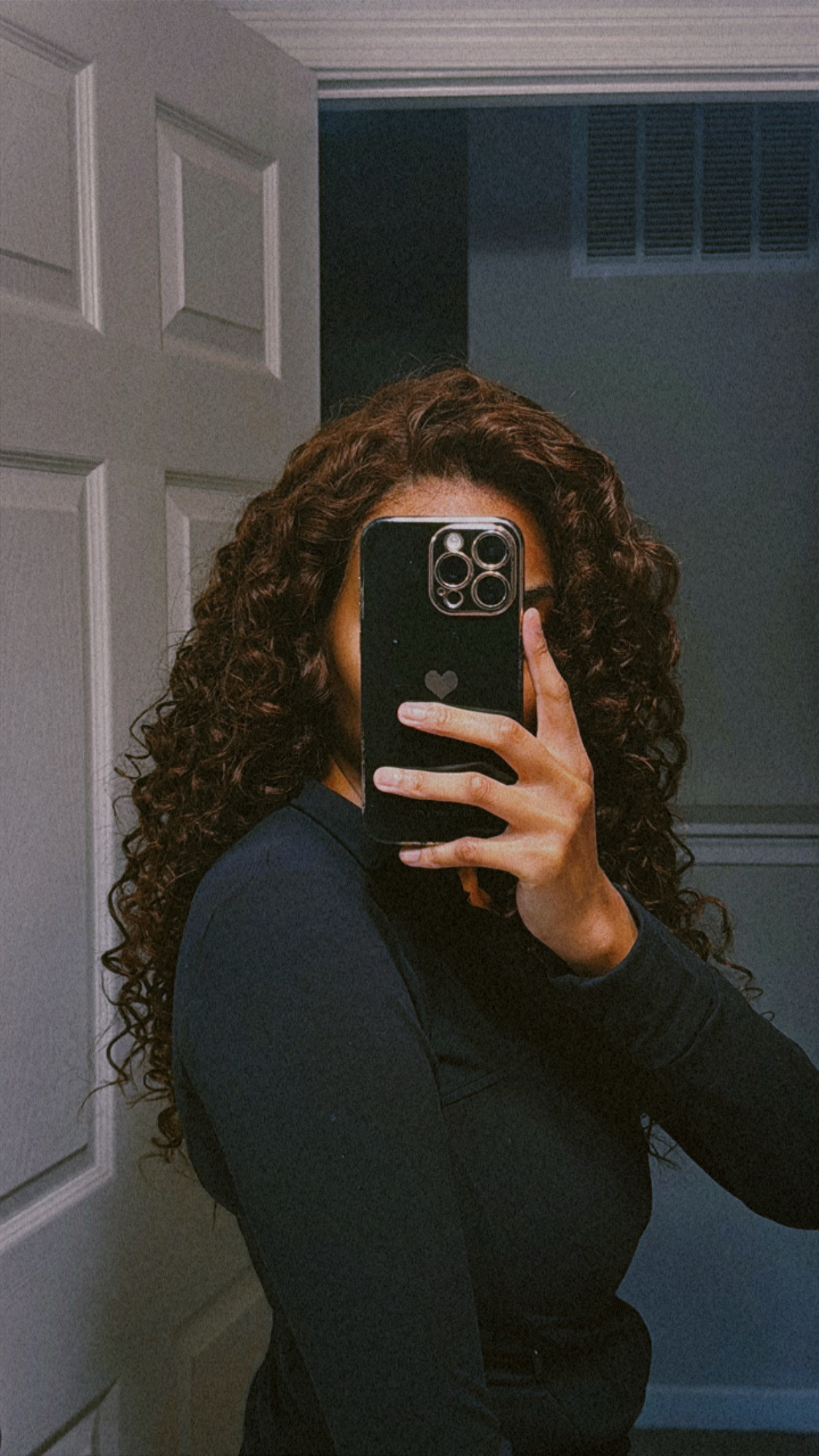 Come curl my hair with me in under 2 minutes 💈💇🏾‍♀️ (shorts, bra, and jacket are also tagged)

#LTKBeauty #LTKStyleTip #LTKActive