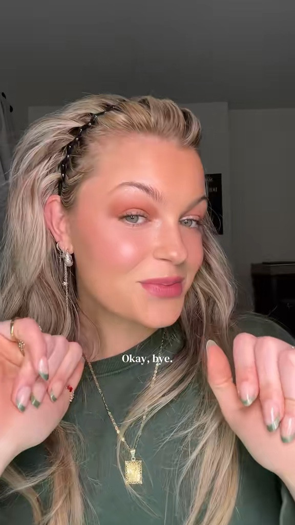 my fav no eyeshadow, eyeshadow hack

Makeup tutorial

#LTKmorningroutine #LTKBeauty #LTKselfcare