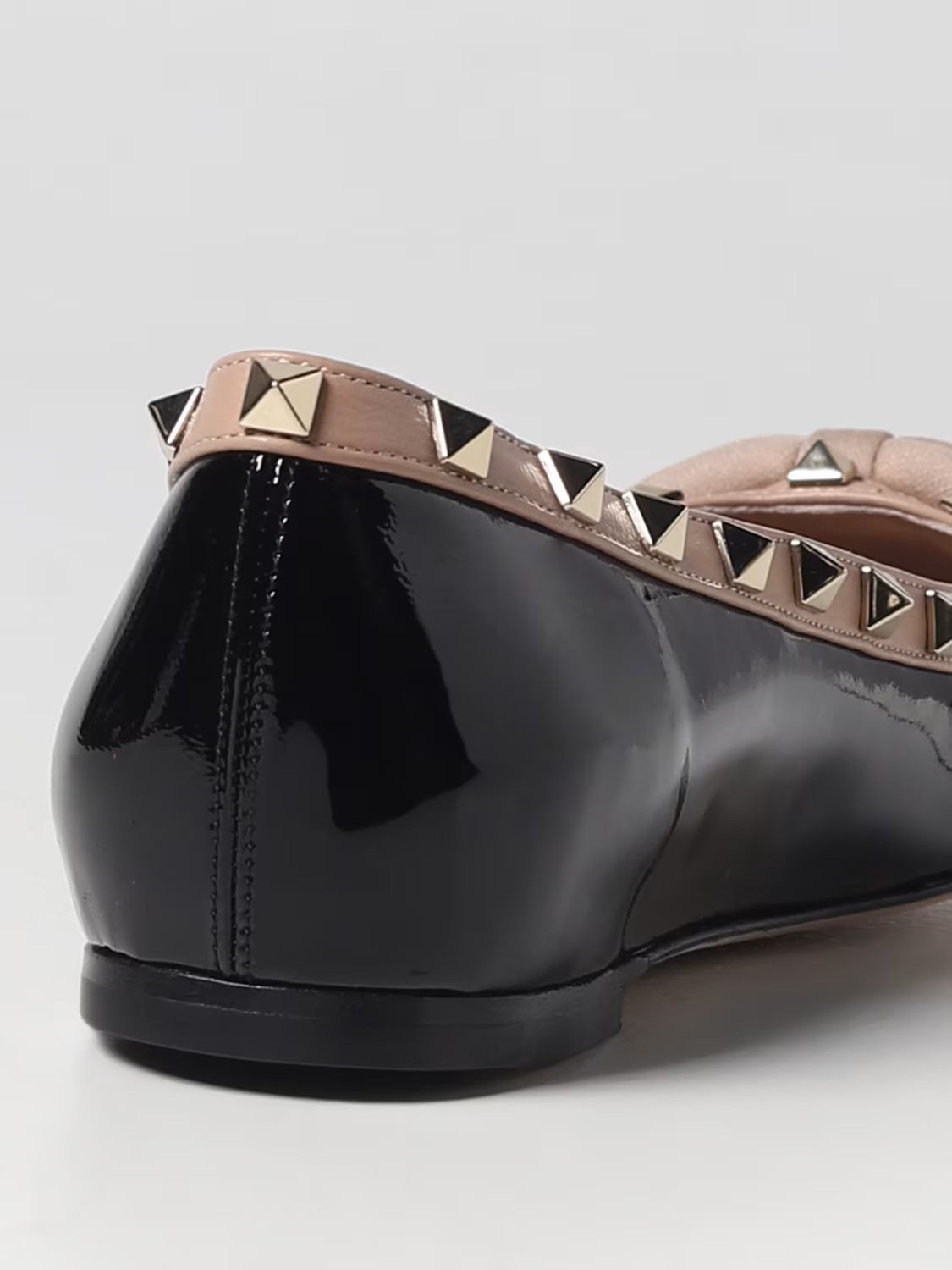 Ballerina Rockstud Valentino Garavani in vernice | Giglio.com - Global Italian fashion boutique