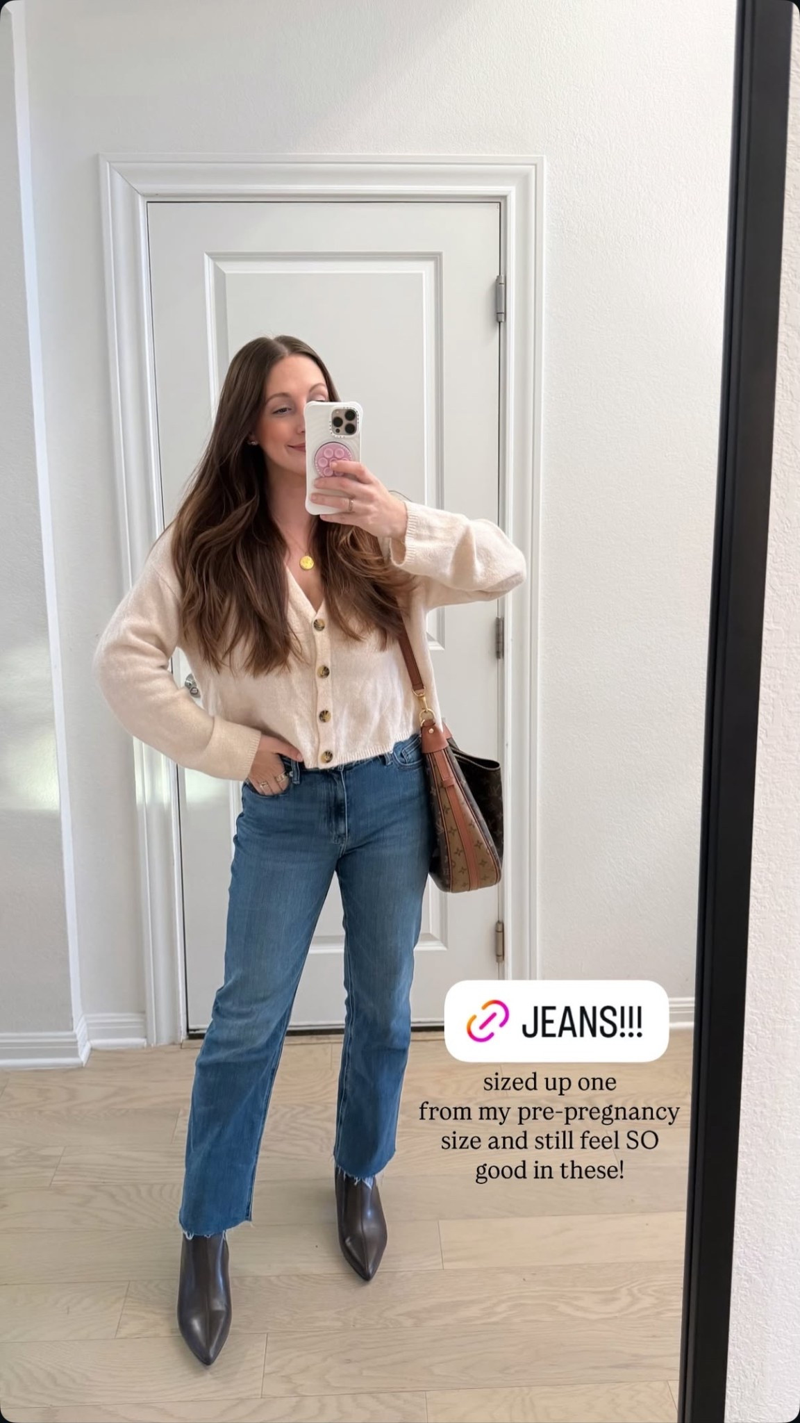 Feeling so good in these jeans! Sized up one from my pre pregnancy size 

#LTKootd #LTKmomlife