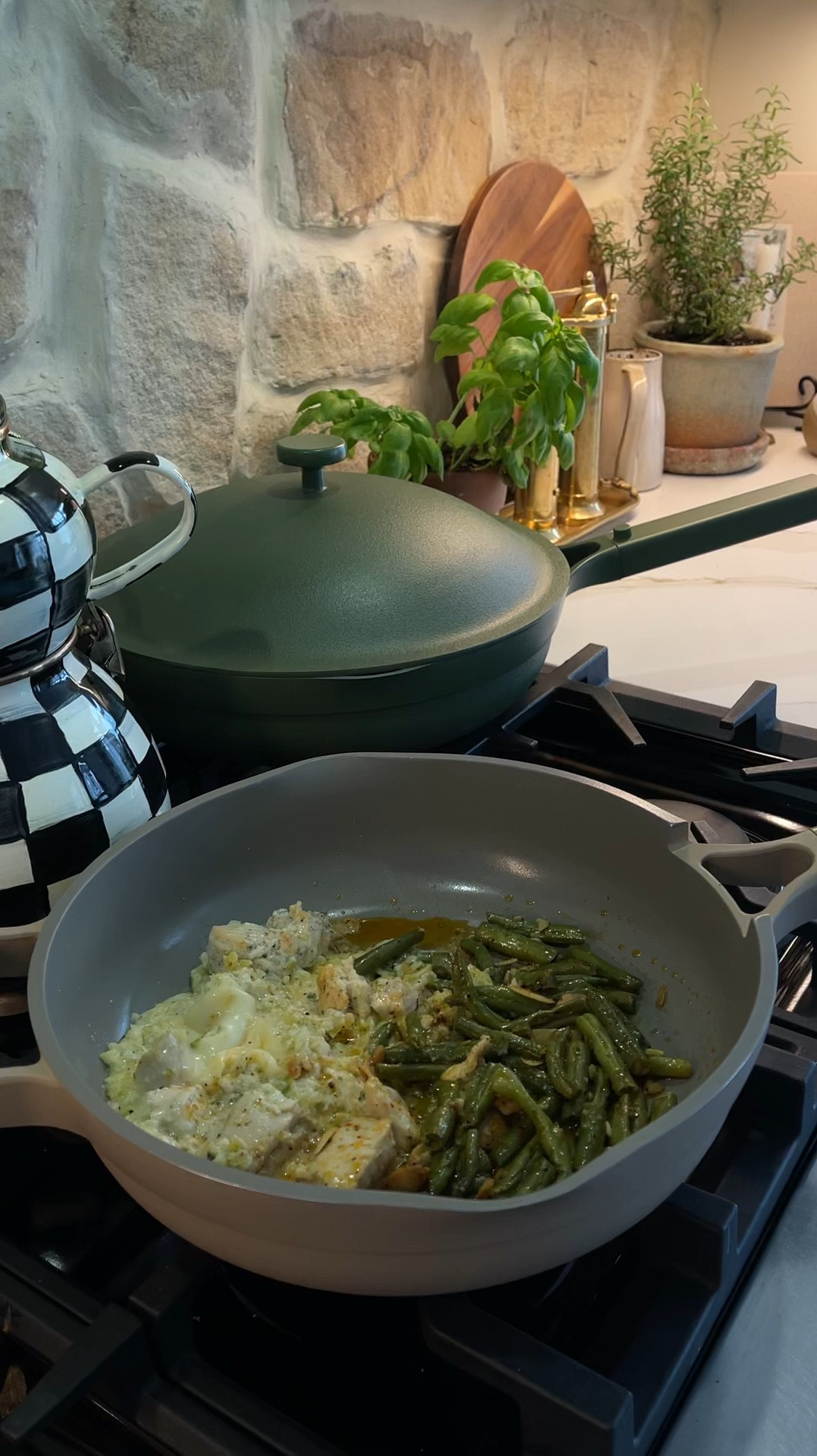 Our place always pan in 2.0 and Large Best selling 10 in one nonstick pan. This pan can sauté, fry, roast, boil, bake, braise, sear, strain, serve and store. It is oven safe up to 450°F for all of your favorite stove top to oven recipe. it is ceramic cod, which makes it without toxins that are found in many nonstick pots and pans.