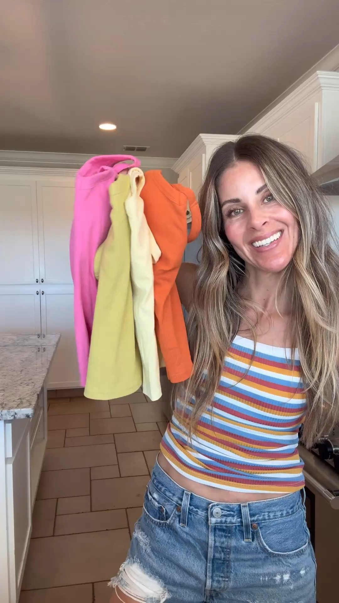 Styling these suuksess tanks for summer! Which style is your fave? I will definitely be wearing these all summer long. 
.
.
Amazon style Amazon fashion Amazon outfits Amazon tanks built-in broad tank long shorts.

https://liketk.it/6f036

https://liketk.it/6f03h