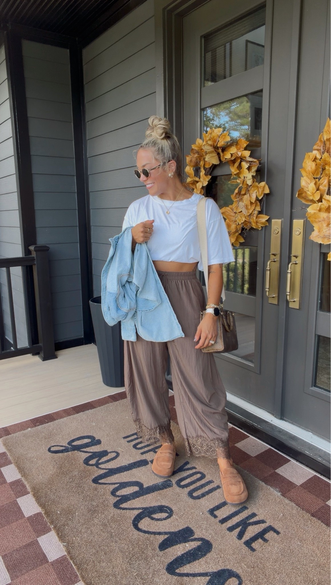 First of many COMFY fall fits I’m loving — 🍂 XS tee, M bottoms & I sized up a half size in these mules! 

Ootd / @Target / Amazon fashion / free people movement / barrel pants / Holley Gabrielle

#LTKootd #LTKSeasonal #LTKPetite