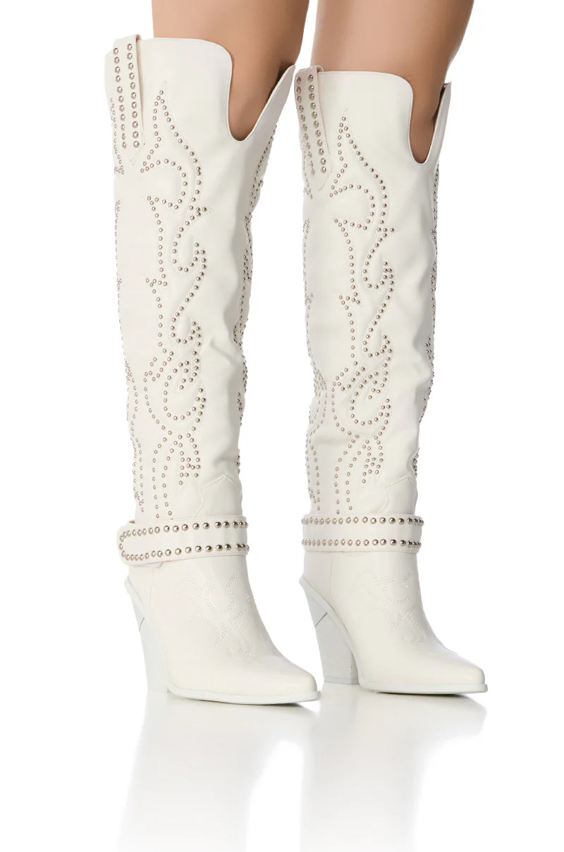 AZALEA WANG MAITIA WHITE EMBELLISHED WESTERN BOOT | AKIRA